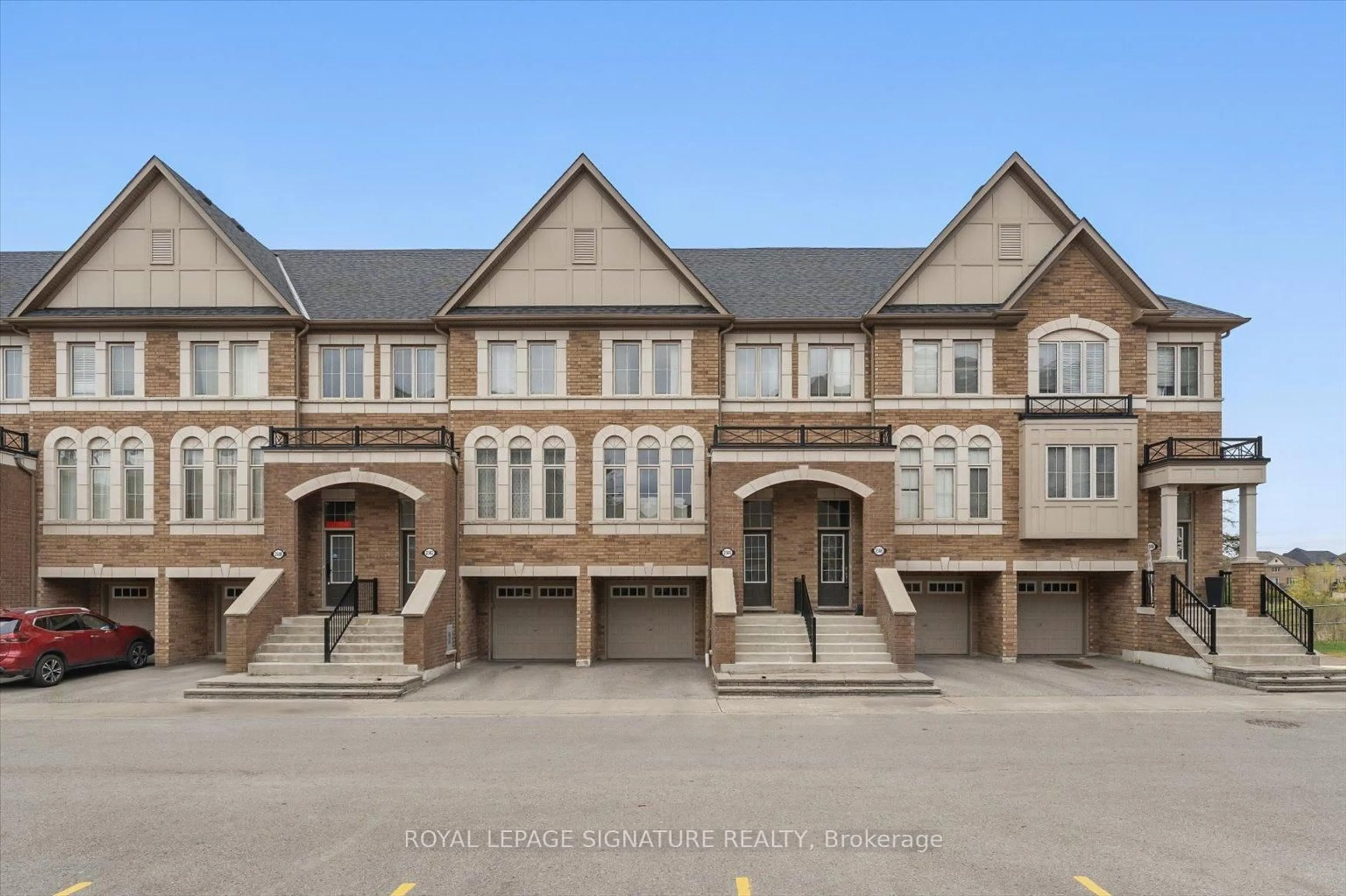 A pic from outside/outdoor area/front of a property/back of a property/a pic from drone, street for 2504 Bromus Path #30, Oshawa Ontario L1L 0K7
