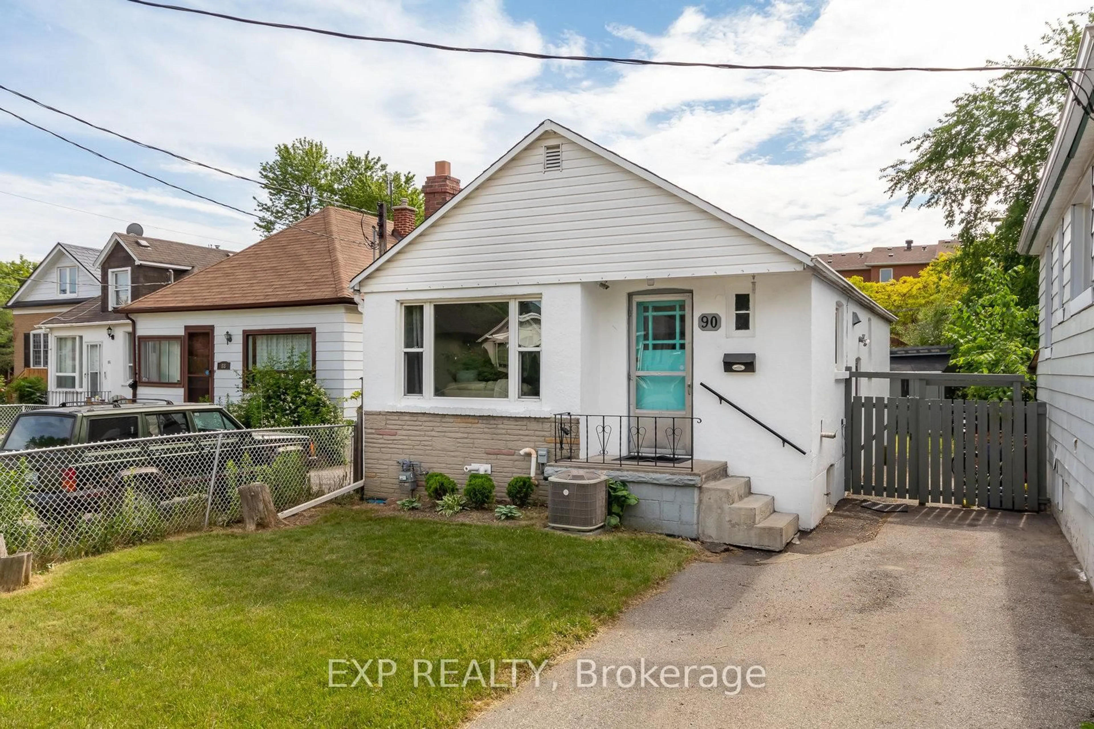 Unknown for 90 Meighen Ave, Toronto Ontario M4B 2H7