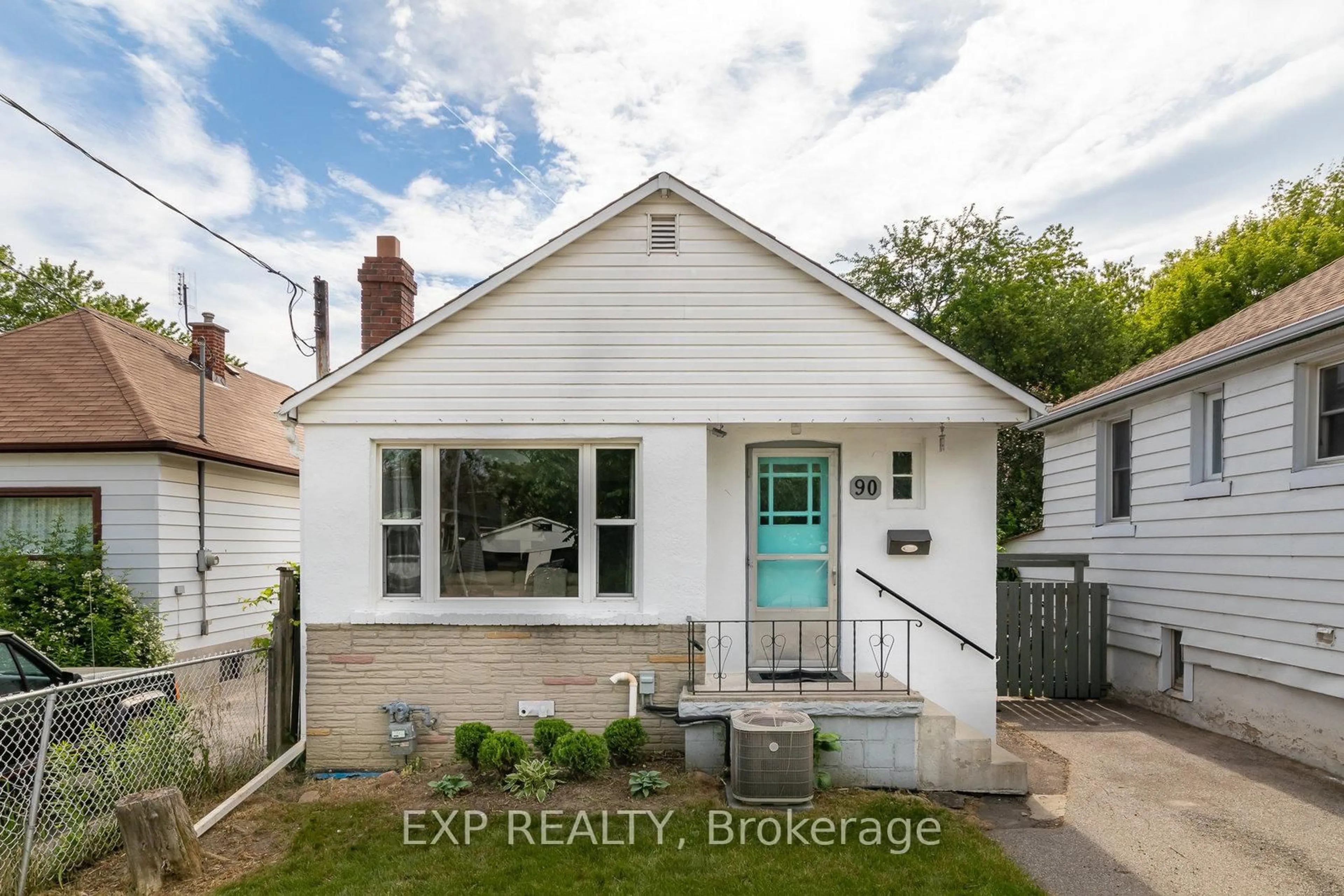 Unknown for 90 Meighen Ave, Toronto Ontario M4B 2H7