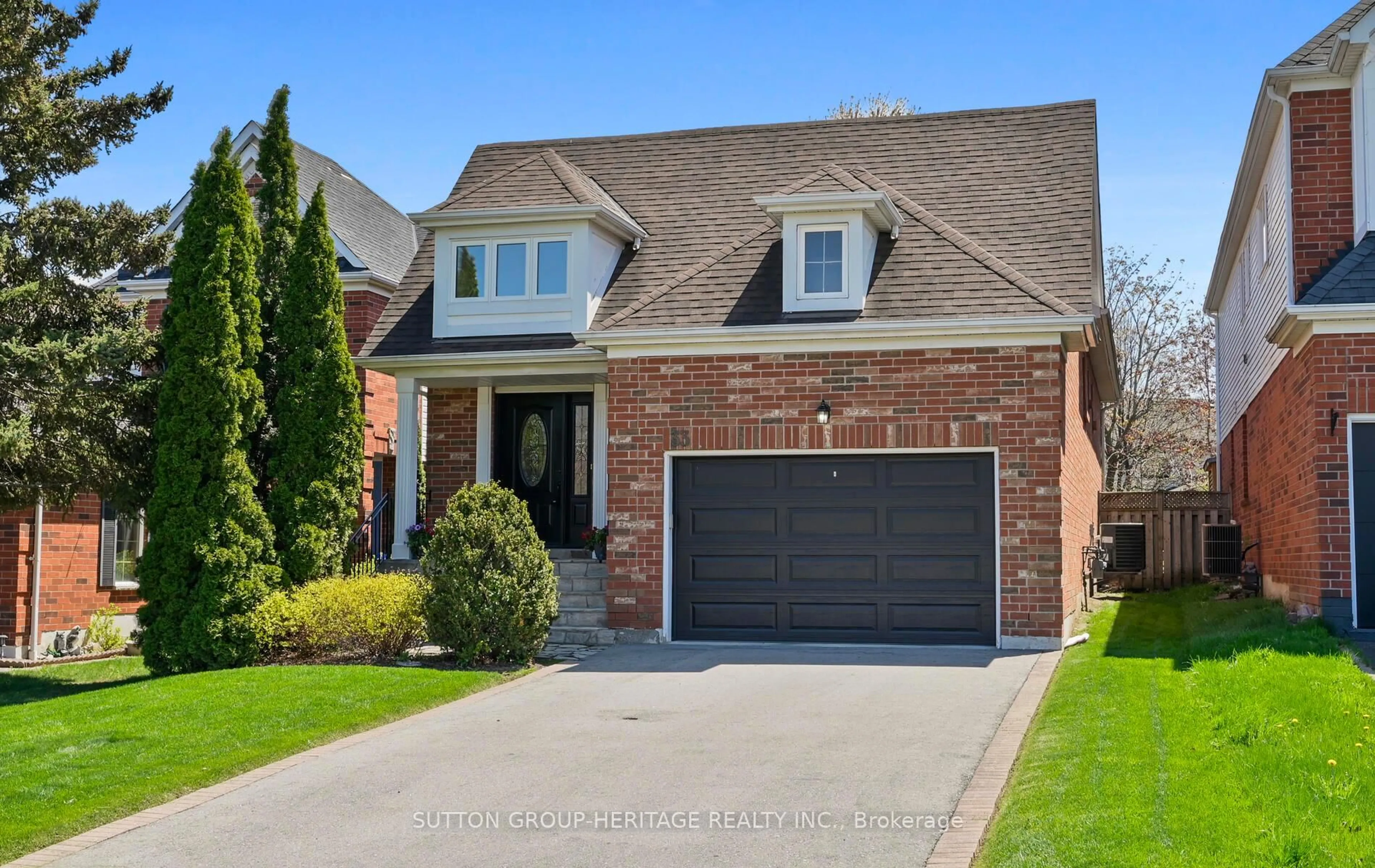Home with brick exterior material, street for 33 Southwell Ave, Whitby Ontario L1P 1N4