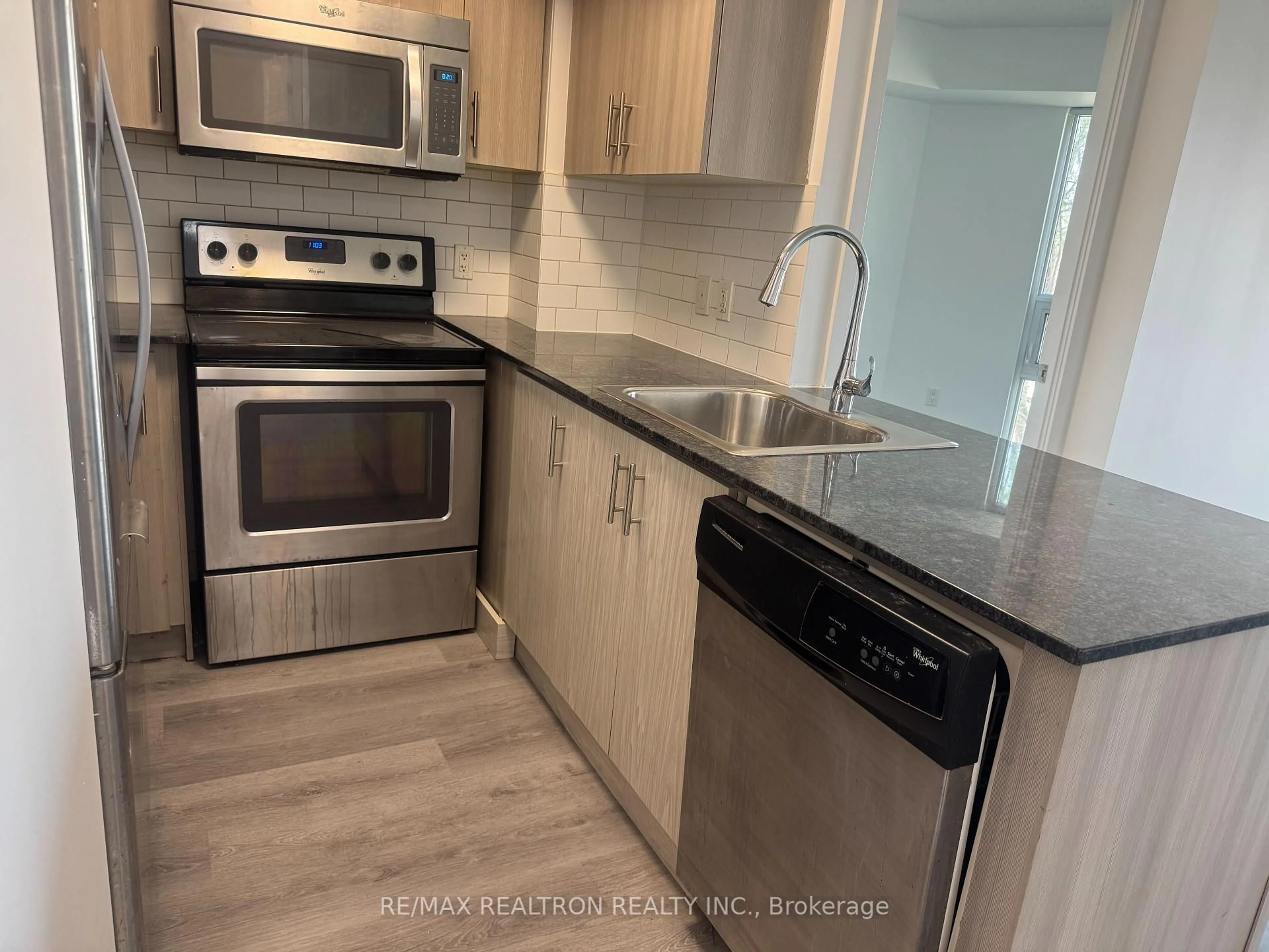 Standard kitchen, unknown for 185 Bonis Ave #205, Toronto Ontario M1T 0A4