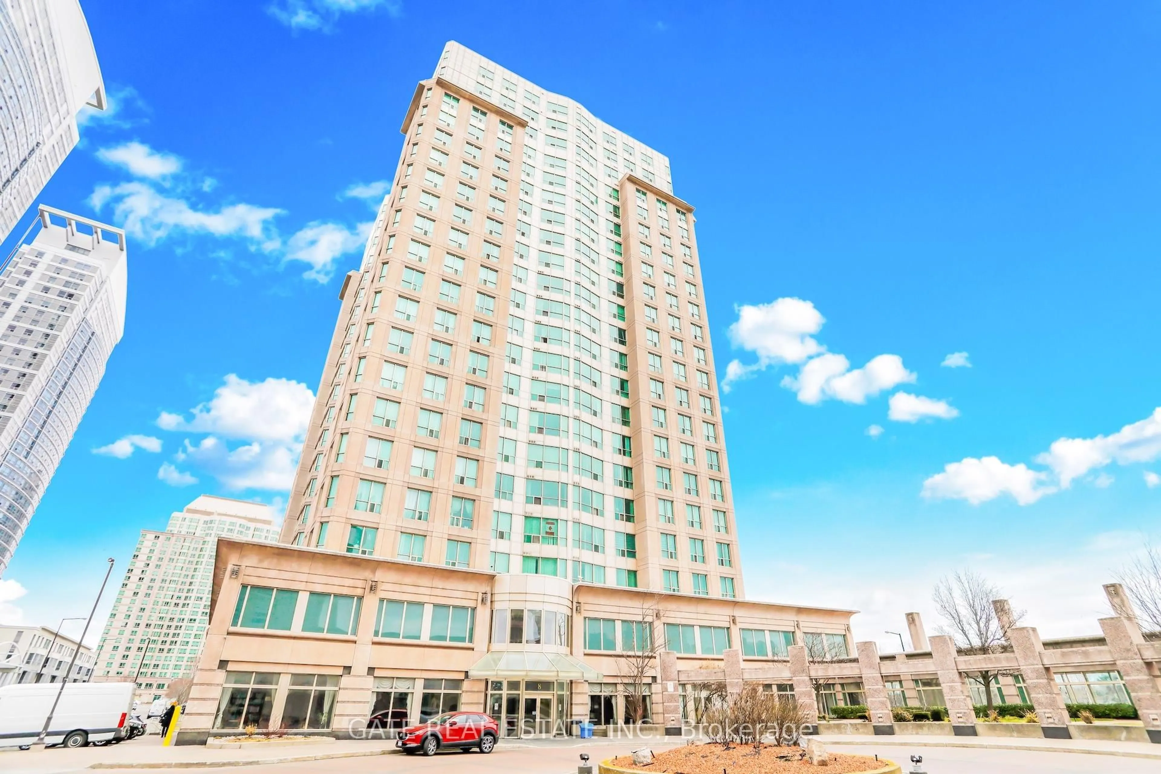 Indoor foyer for 8 Lee Centre Dr #1111, Toronto Ontario M1H 3H8