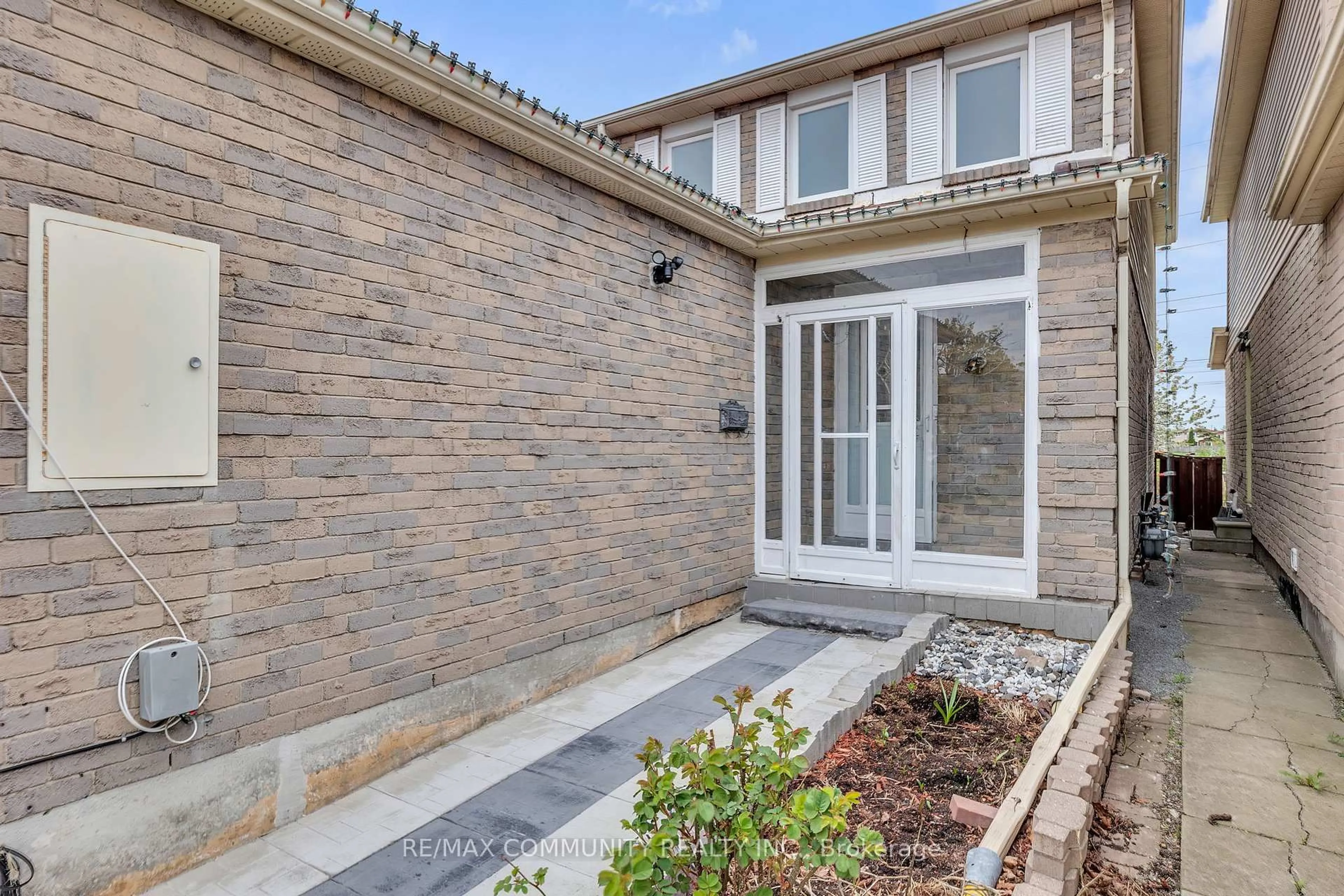 Home with brick exterior material, street for 73 Maresfield Dr, Toronto Ontario M1V 2W9