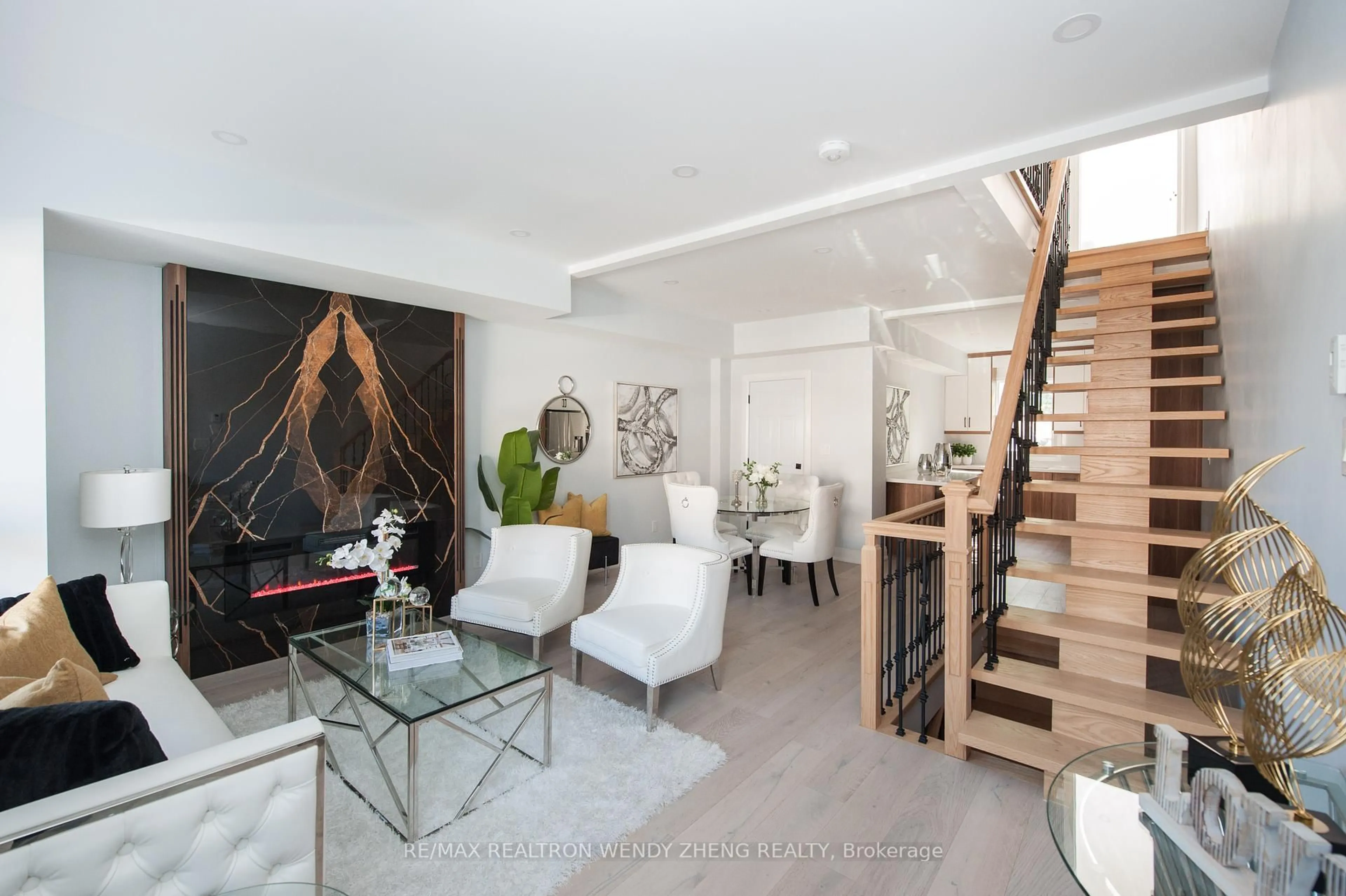 Unknown for 18 Connaught Ave, Toronto Ontario M4L 2V9