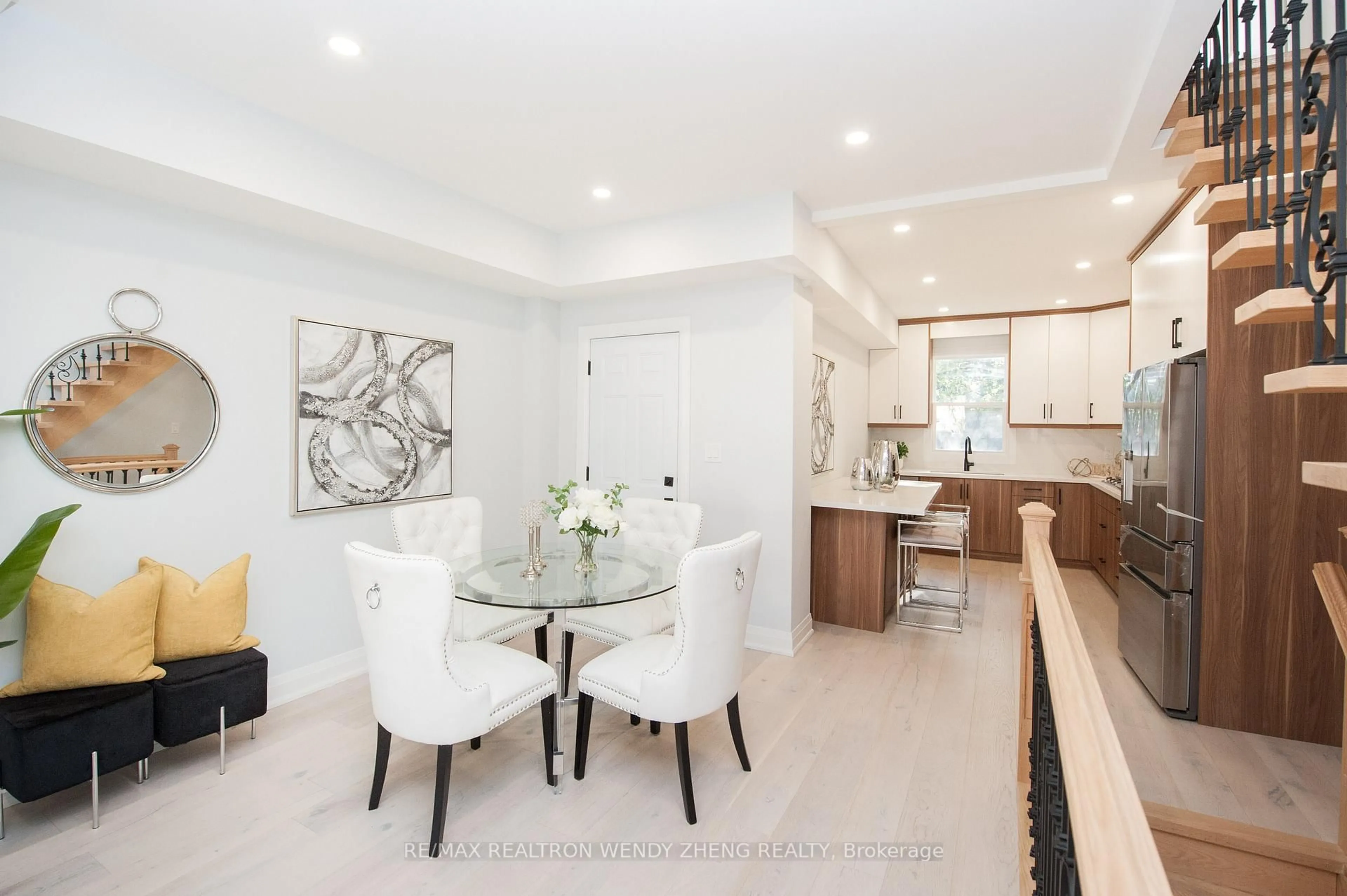 Unknown for 18 Connaught Ave, Toronto Ontario M4L 2V9