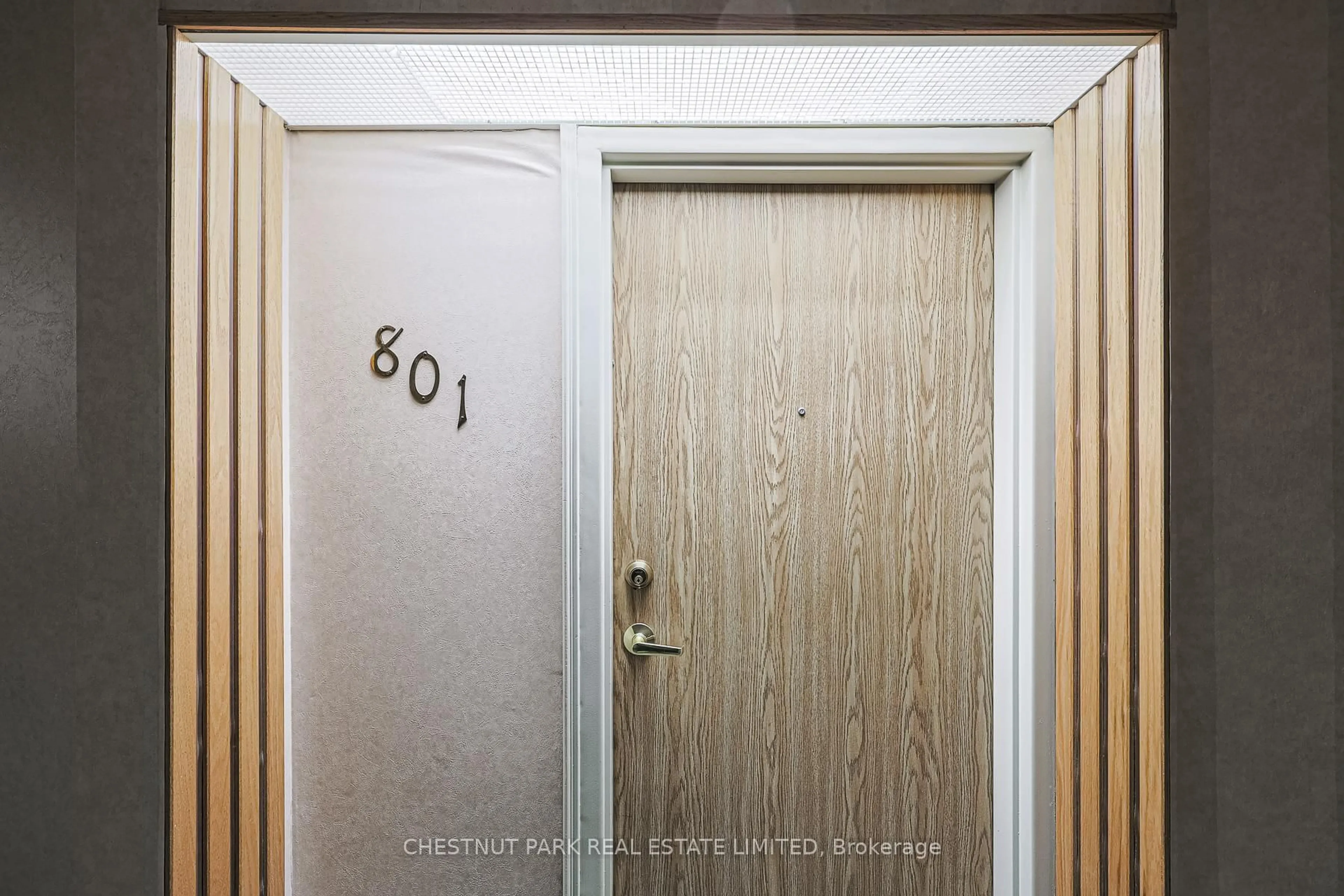 Indoor entryway for 757 Victoria Park Ave #801, Toronto Ontario M4C 5N8