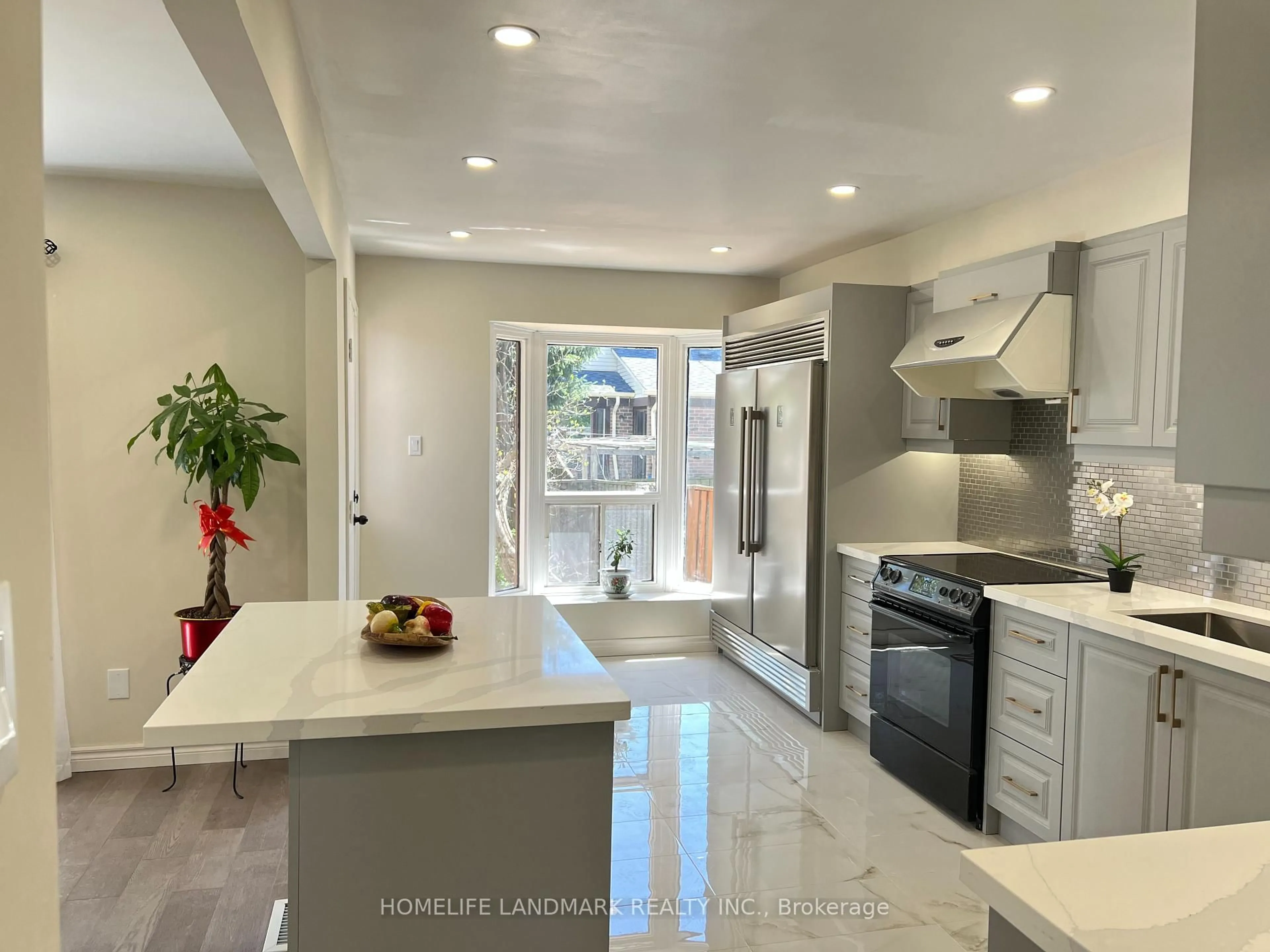 Open concept kitchen, ceramic/tile floor for 49 Grenbeck Dr, Toronto Ontario M1V 2H5