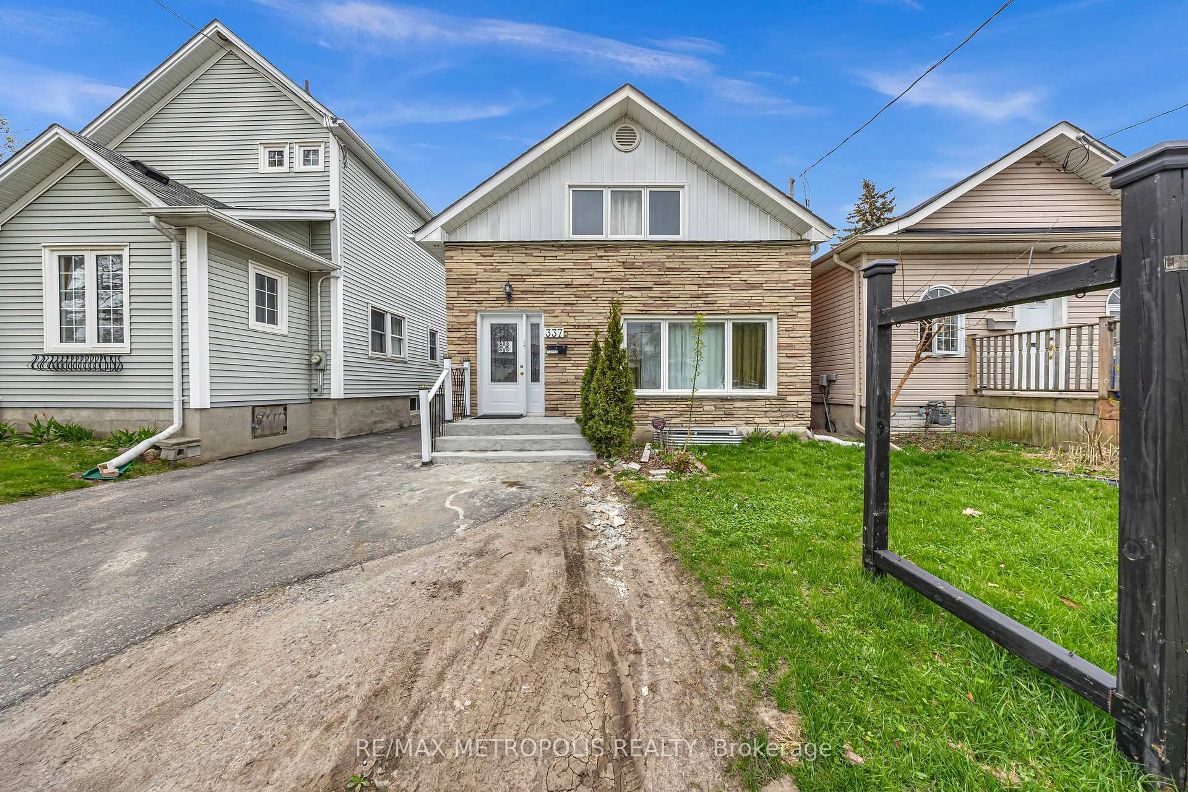 Unknown for 337 Pine Ave, Oshawa Ontario L1J 2H6