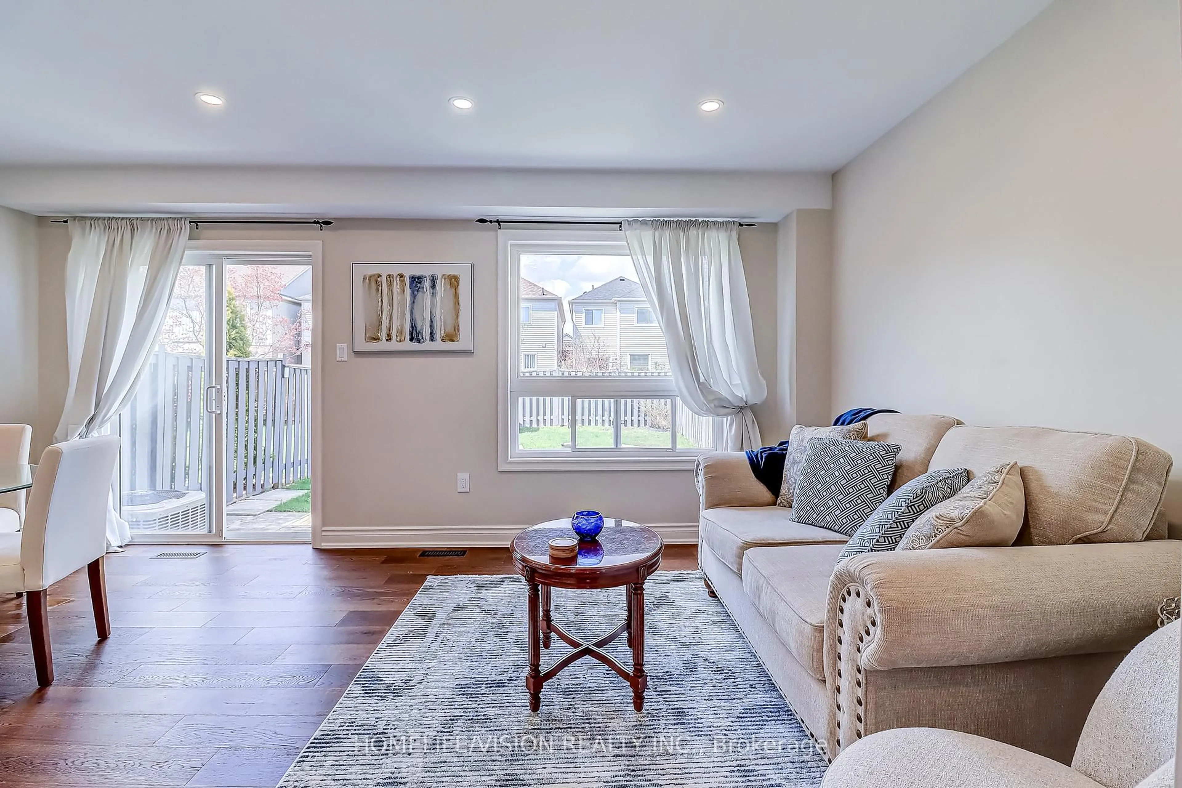 Living room with furniture, unknown for 28 Longueuil Pl, Whitby Ontario L1R 3G9