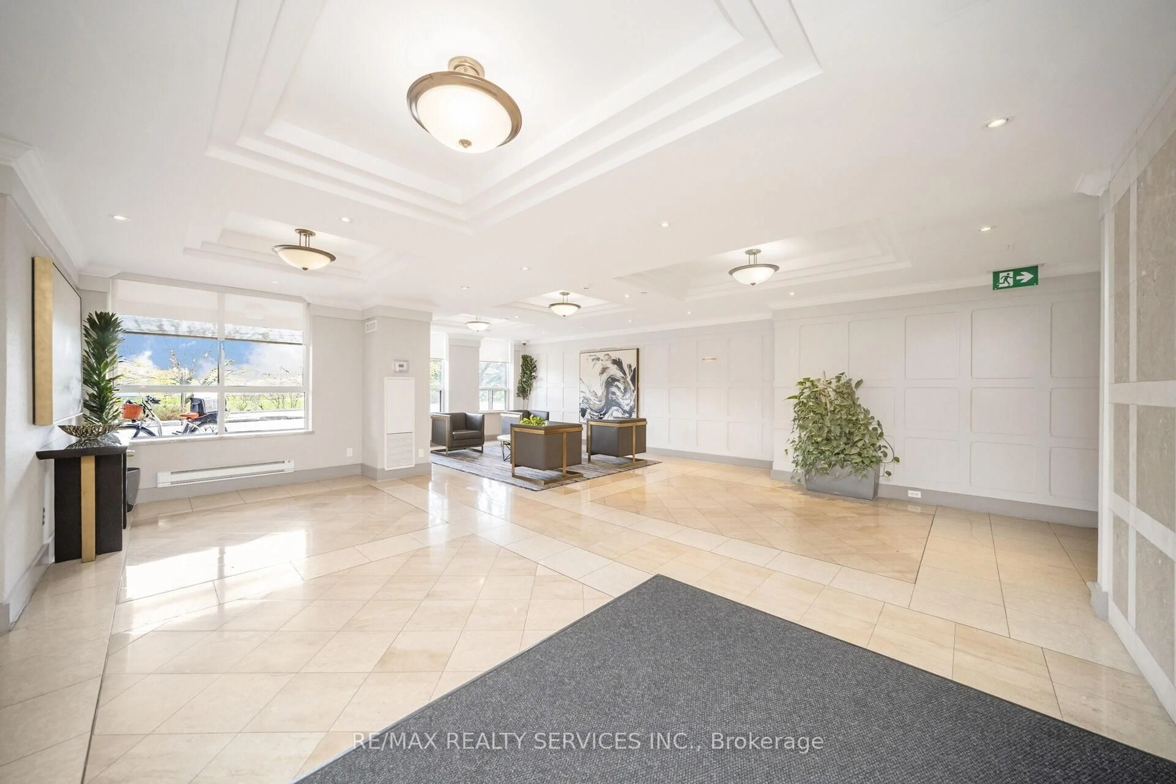Lobby for 330 Mccowan Rd ##1715, Toronto Ontario M1J 3N3