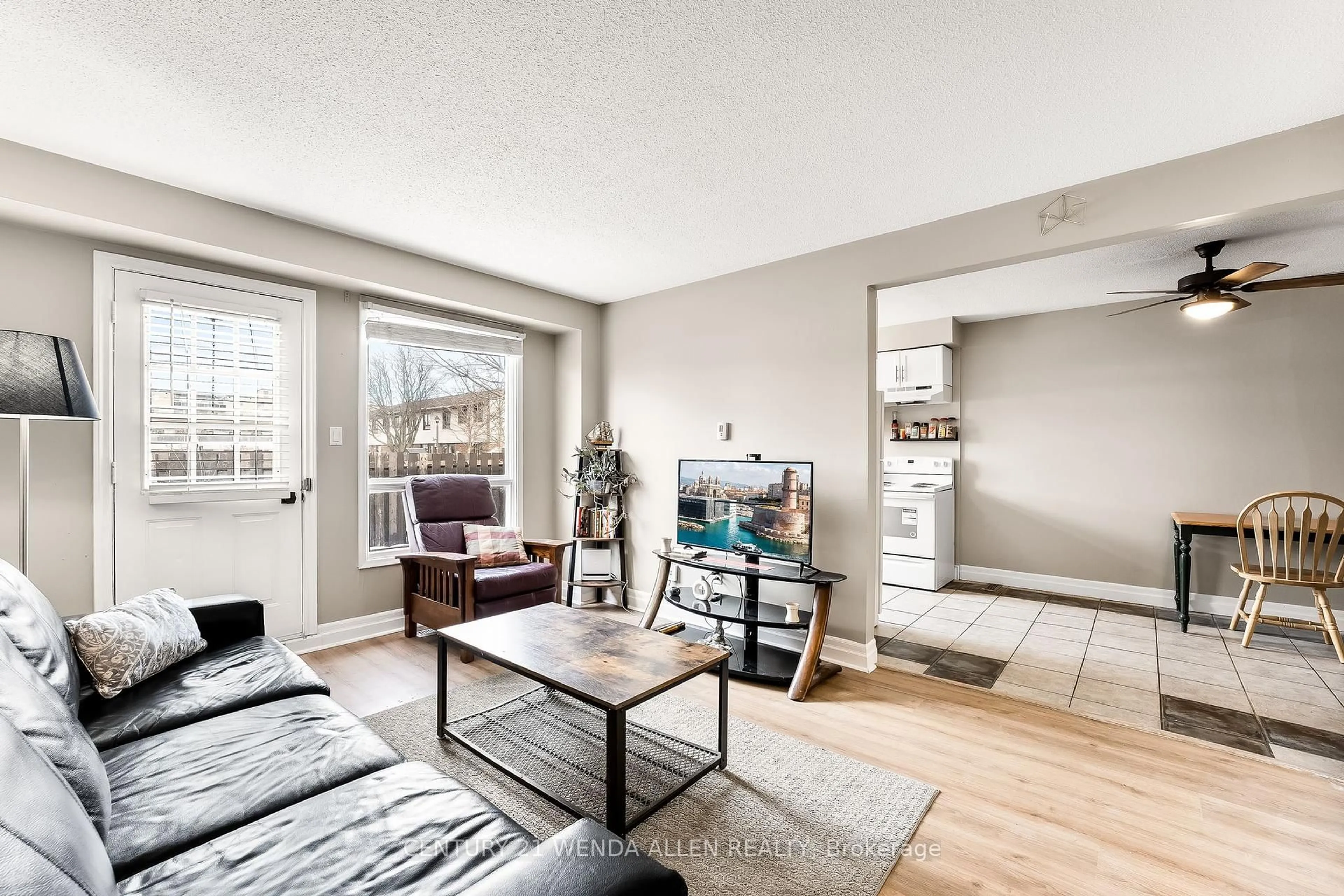 Living room with furniture, unknown for 960 Glen St #84, Oshawa Ontario L1J 6E8