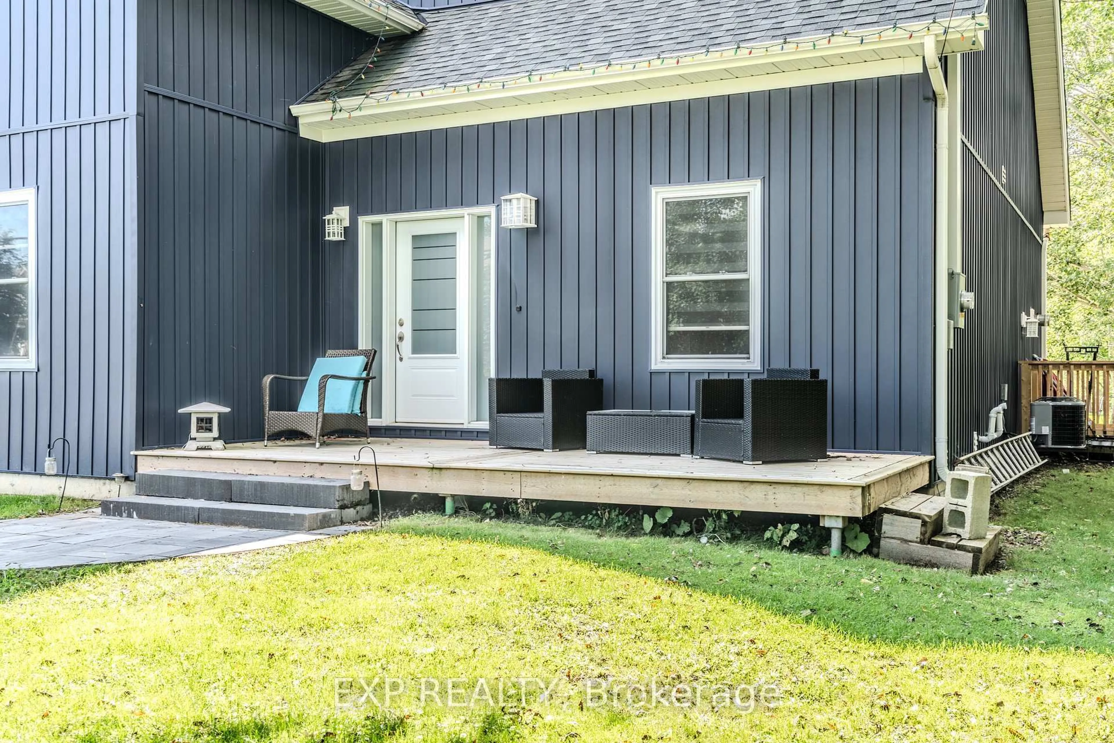 Patio, unknown for 3388 Courtice Rd, Clarington Ontario L1E 2L7