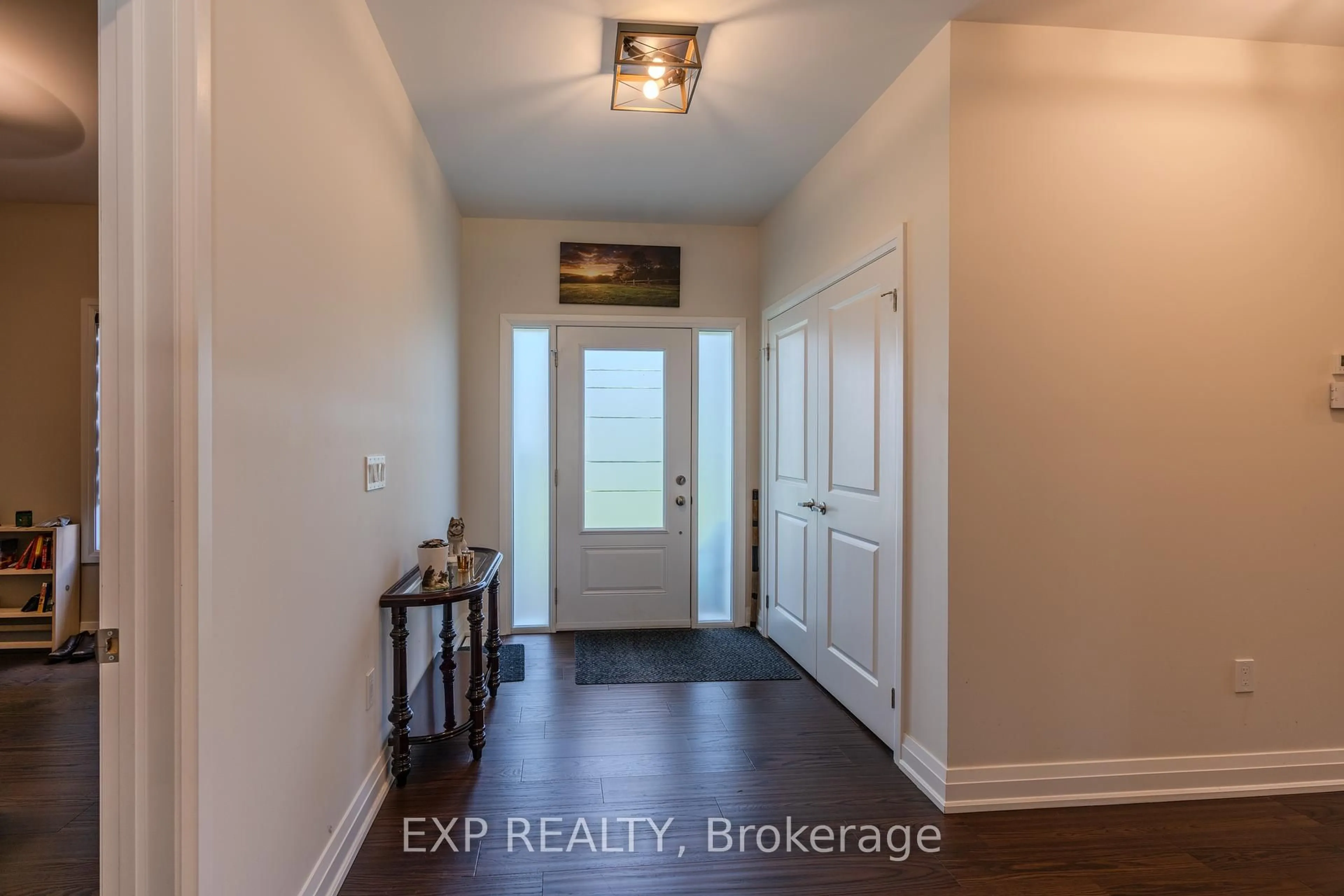 Indoor entryway for 3388 Courtice Rd, Clarington Ontario L1E 2L7
