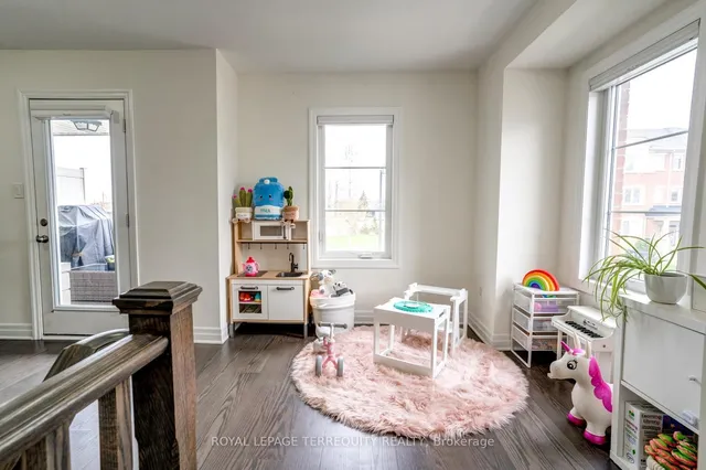 Additional property image - 72 Fusilier Dr