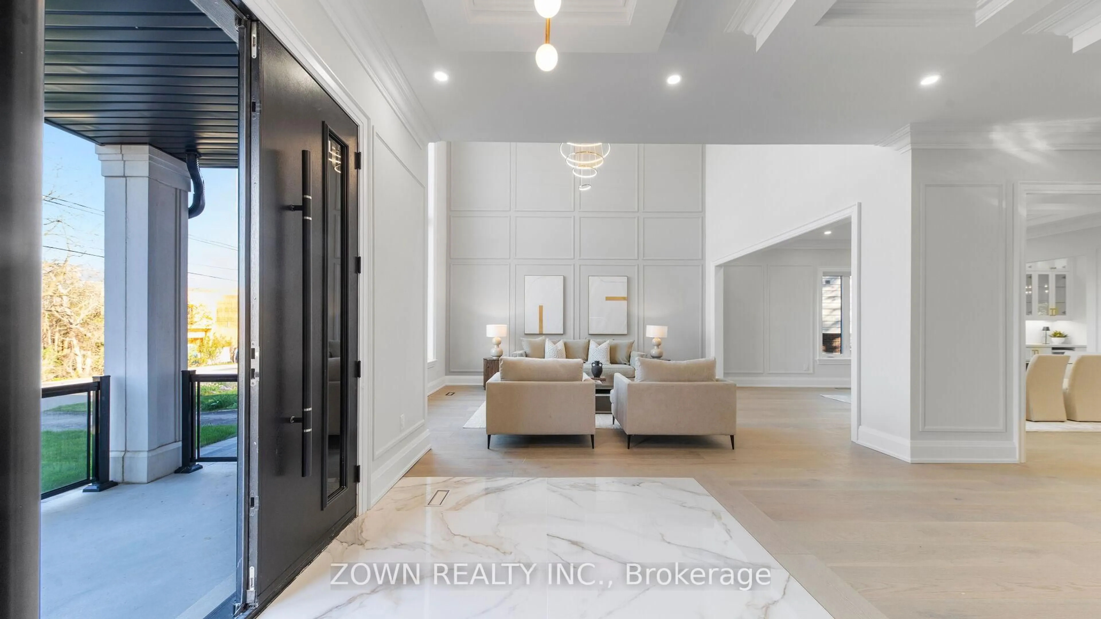 Indoor foyer for 632 West Shore Blvd, Pickering Ontario L1W 2T8