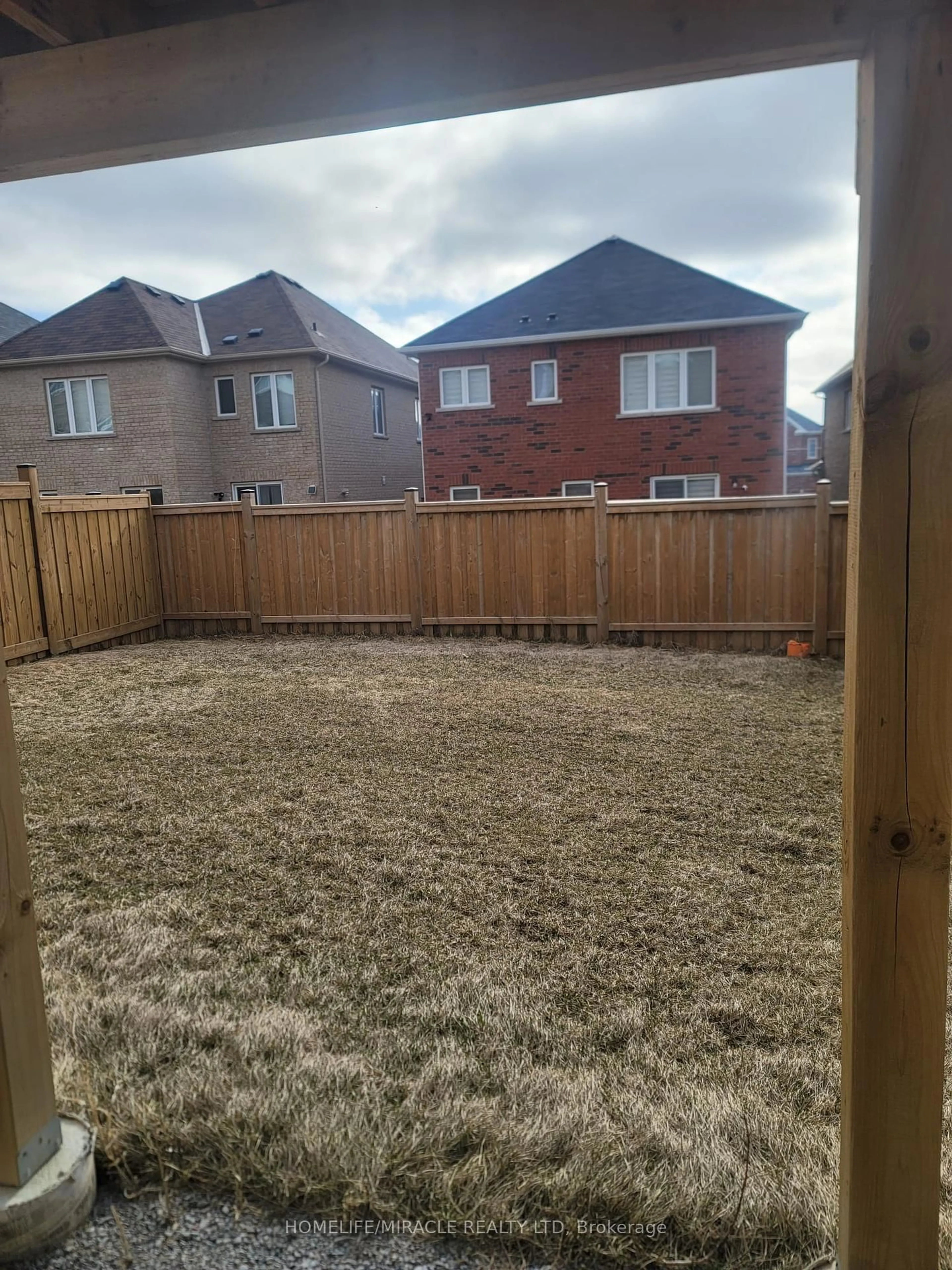 Patio, unknown for 1892 Fosterbrook St, Oshawa Ontario L1K 3G5