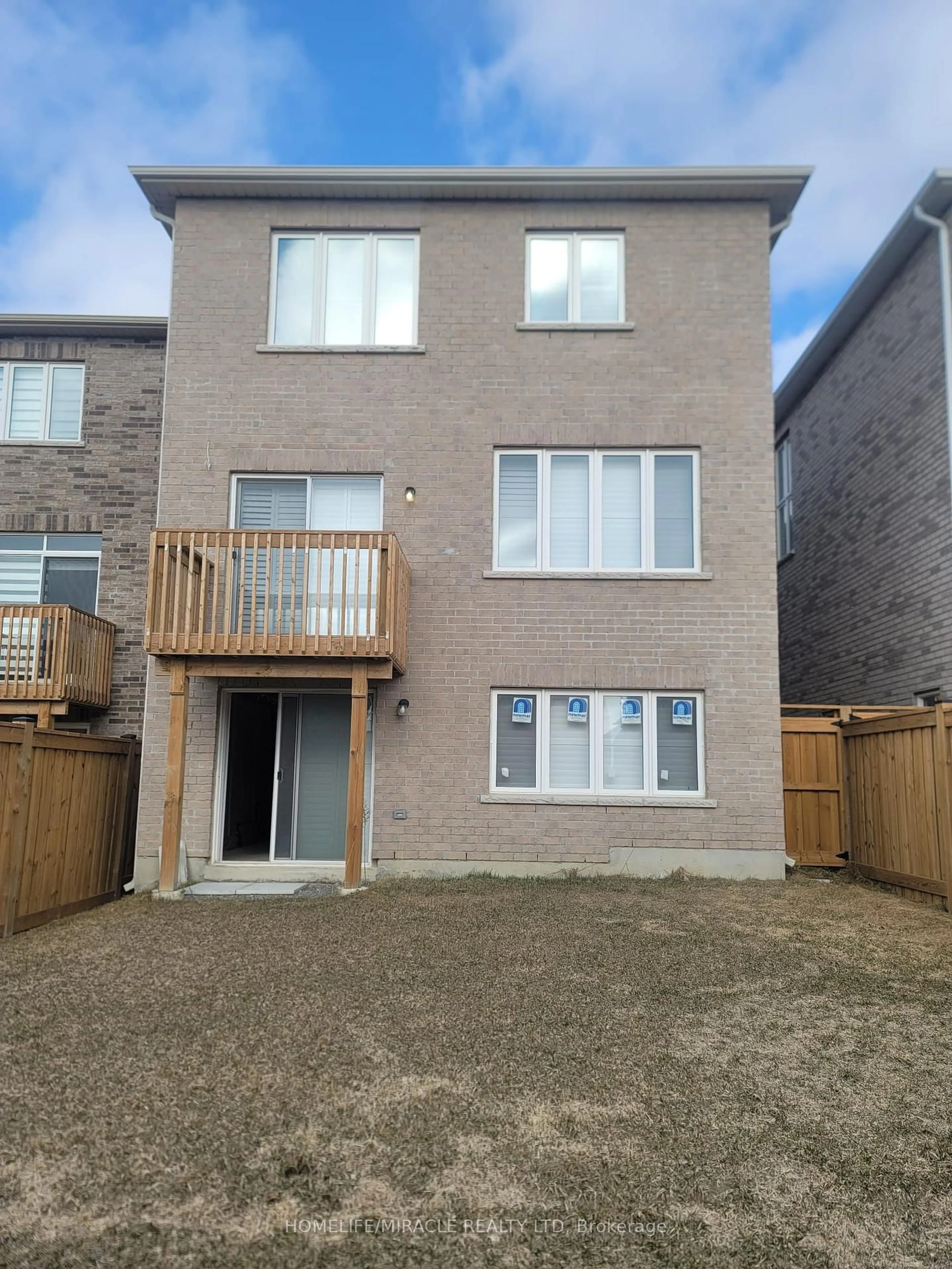 A pic from outside/outdoor area/front of a property/back of a property/a pic from drone, building for 1892 Fosterbrook St, Oshawa Ontario L1K 3G5