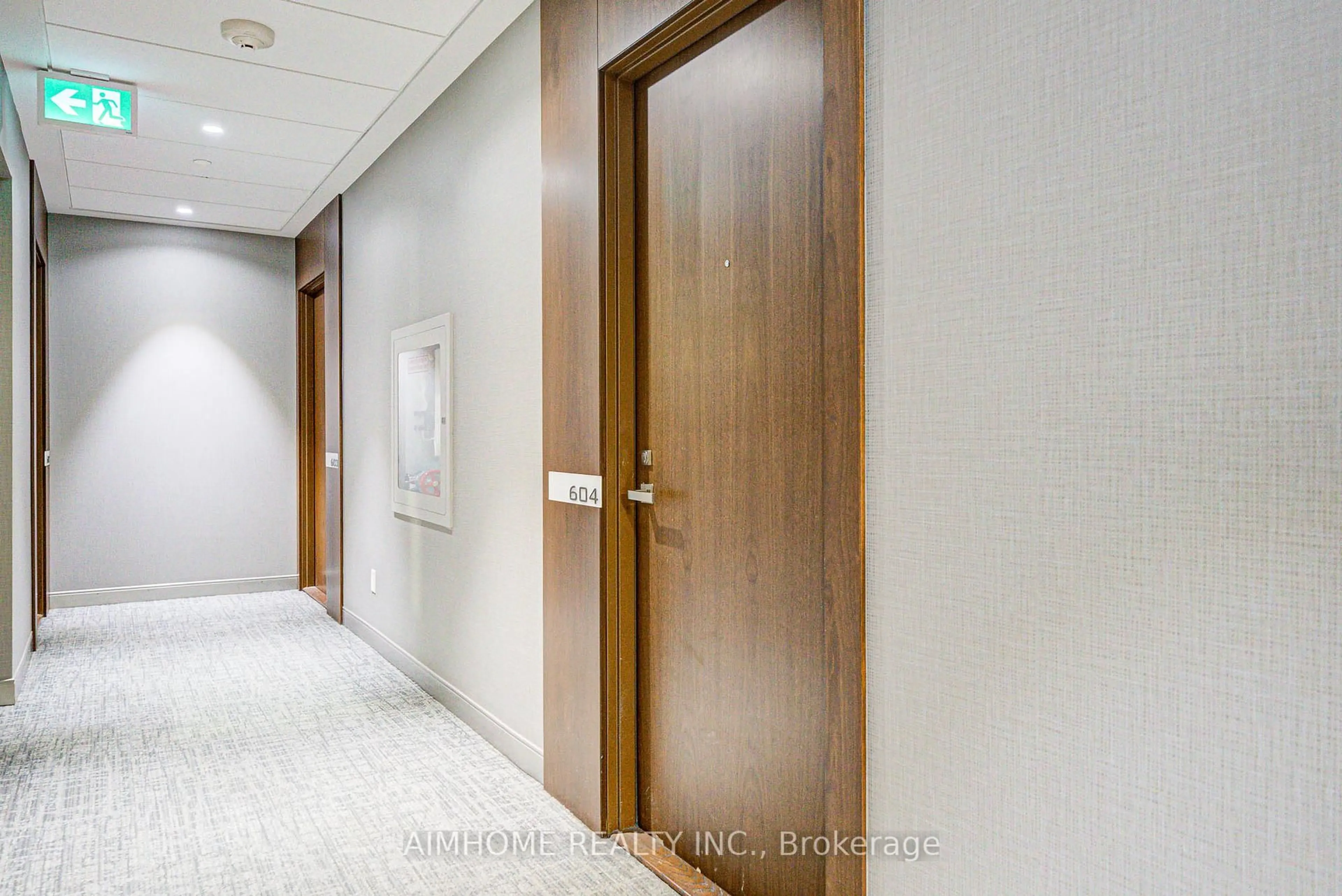 Indoor foyer for 255 Village Green Sq #604, Toronto Ontario M1S 0L3