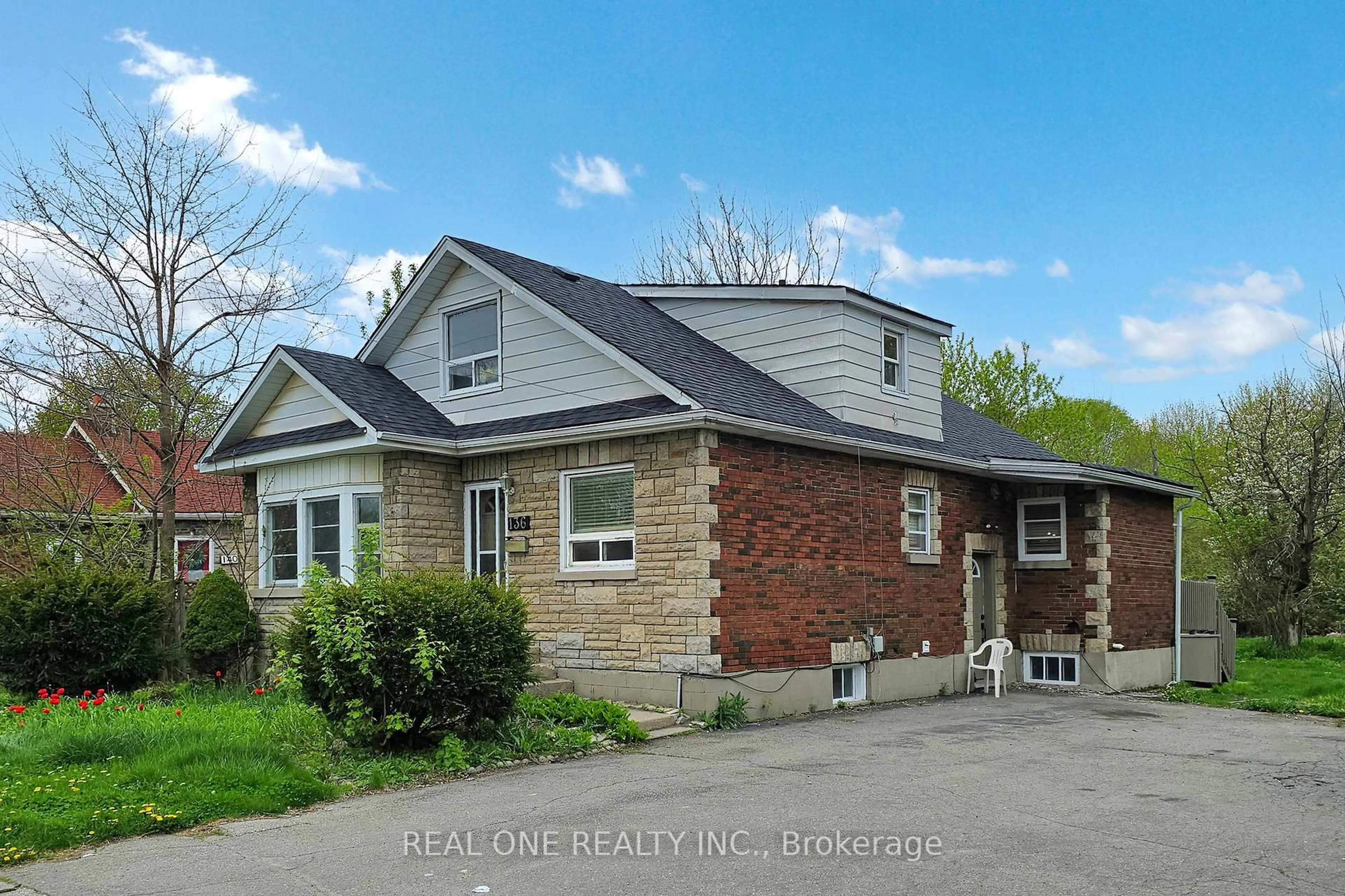Home with brick exterior material, street for 136 Gibb St, Oshawa Ontario L1J 1Y5