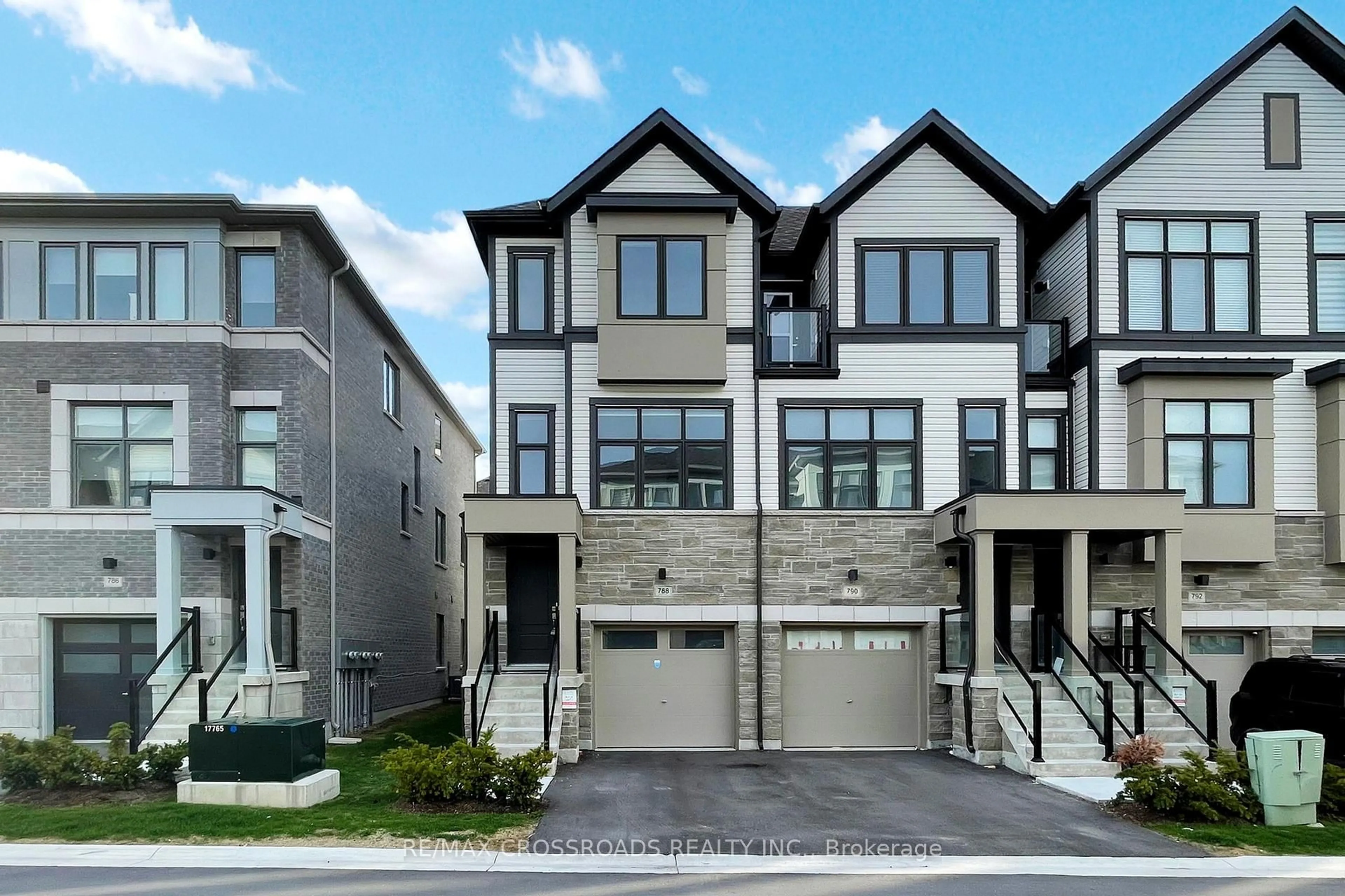 Home with brick exterior material, street for 788 Kootenay Path, Oshawa Ontario L1H 0B1