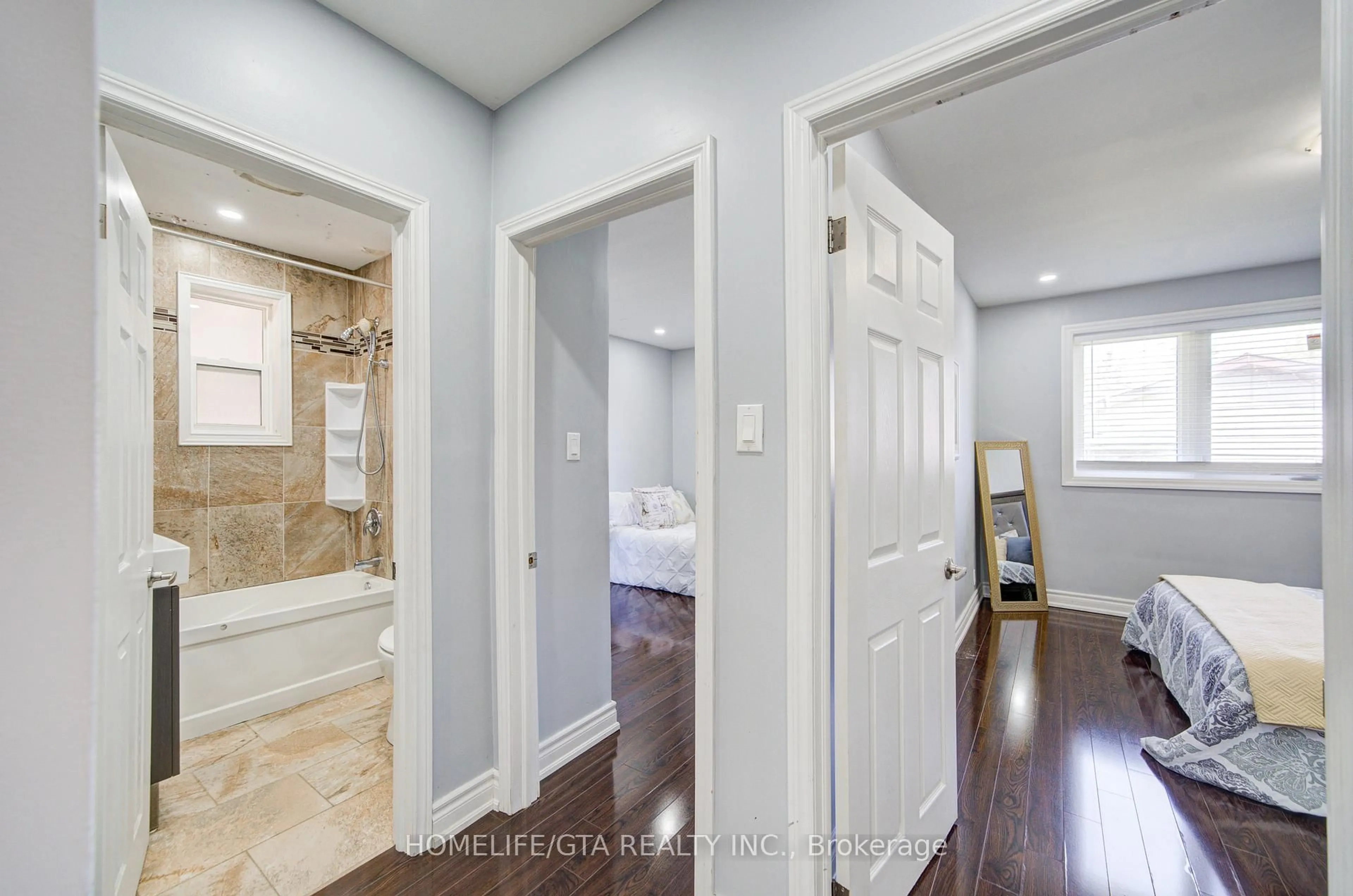 Unknown for 43 Thorncroft Cres, Ajax Ontario L1S 2S1