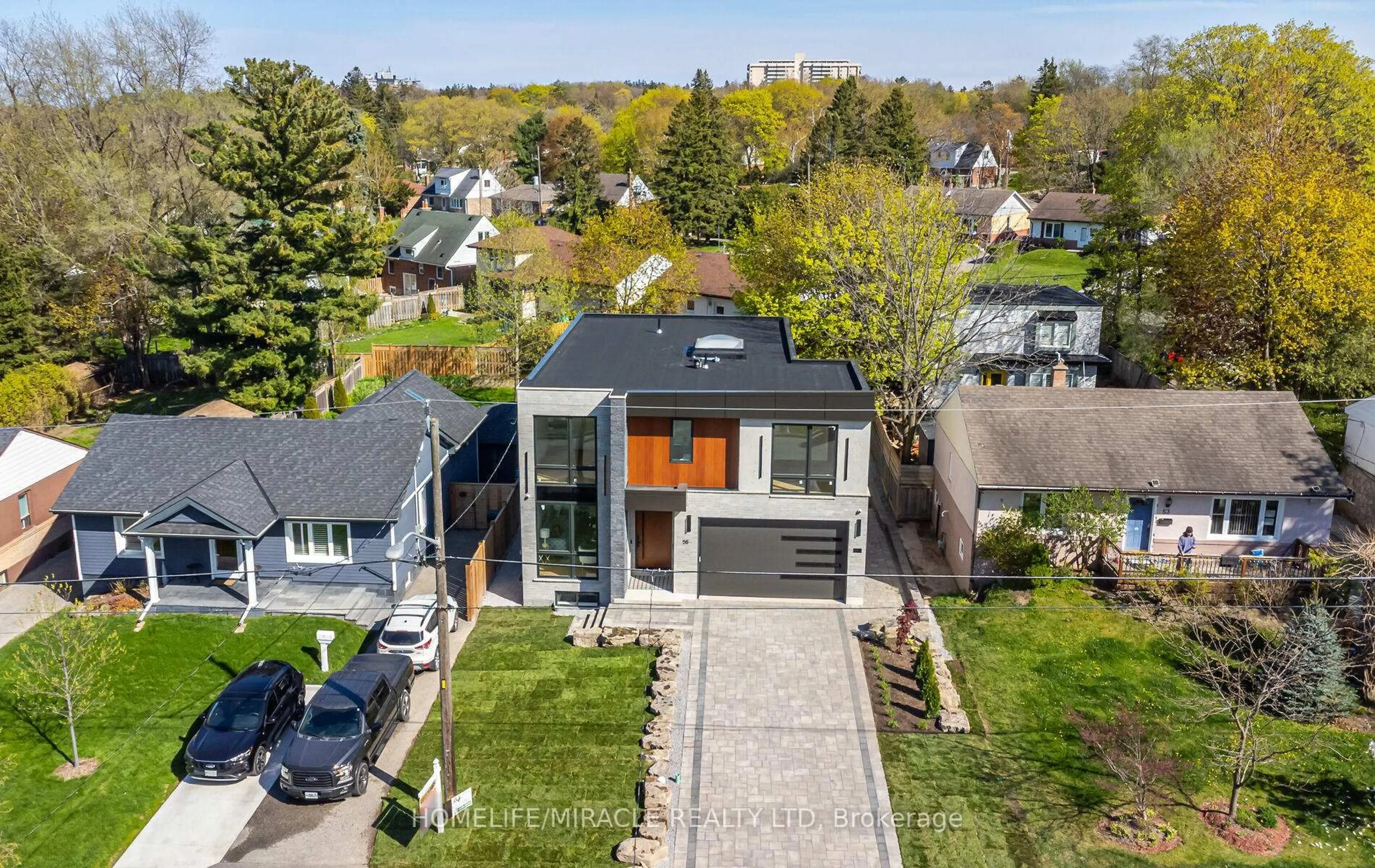 A pic from outside/outdoor area/front of a property/back of a property/a pic from drone, street for 55 Adanac Dr, Toronto Ontario M1M 2E6