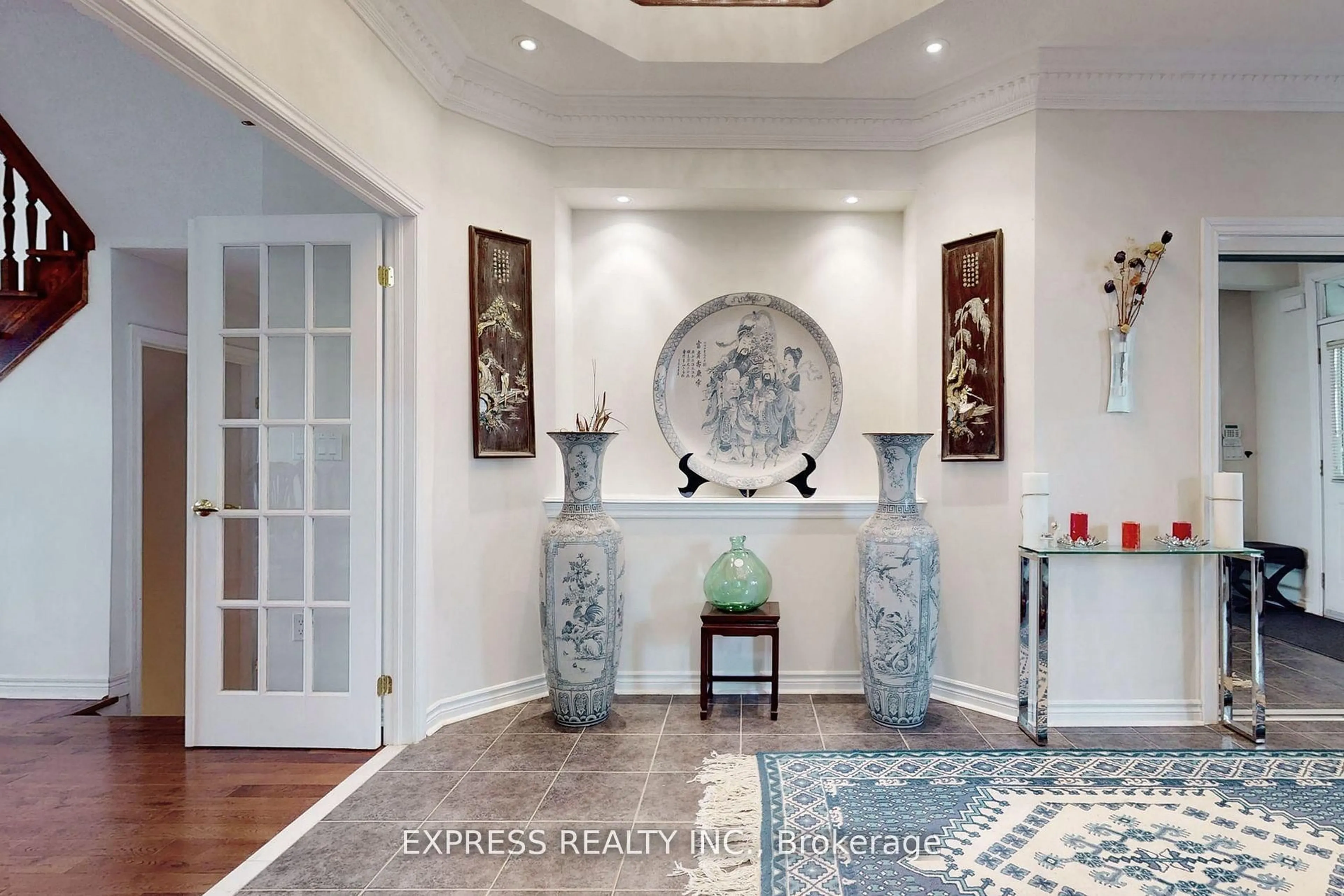 Indoor foyer for 39 Boulderbrook Dr, Toronto Ontario M1X 2C2