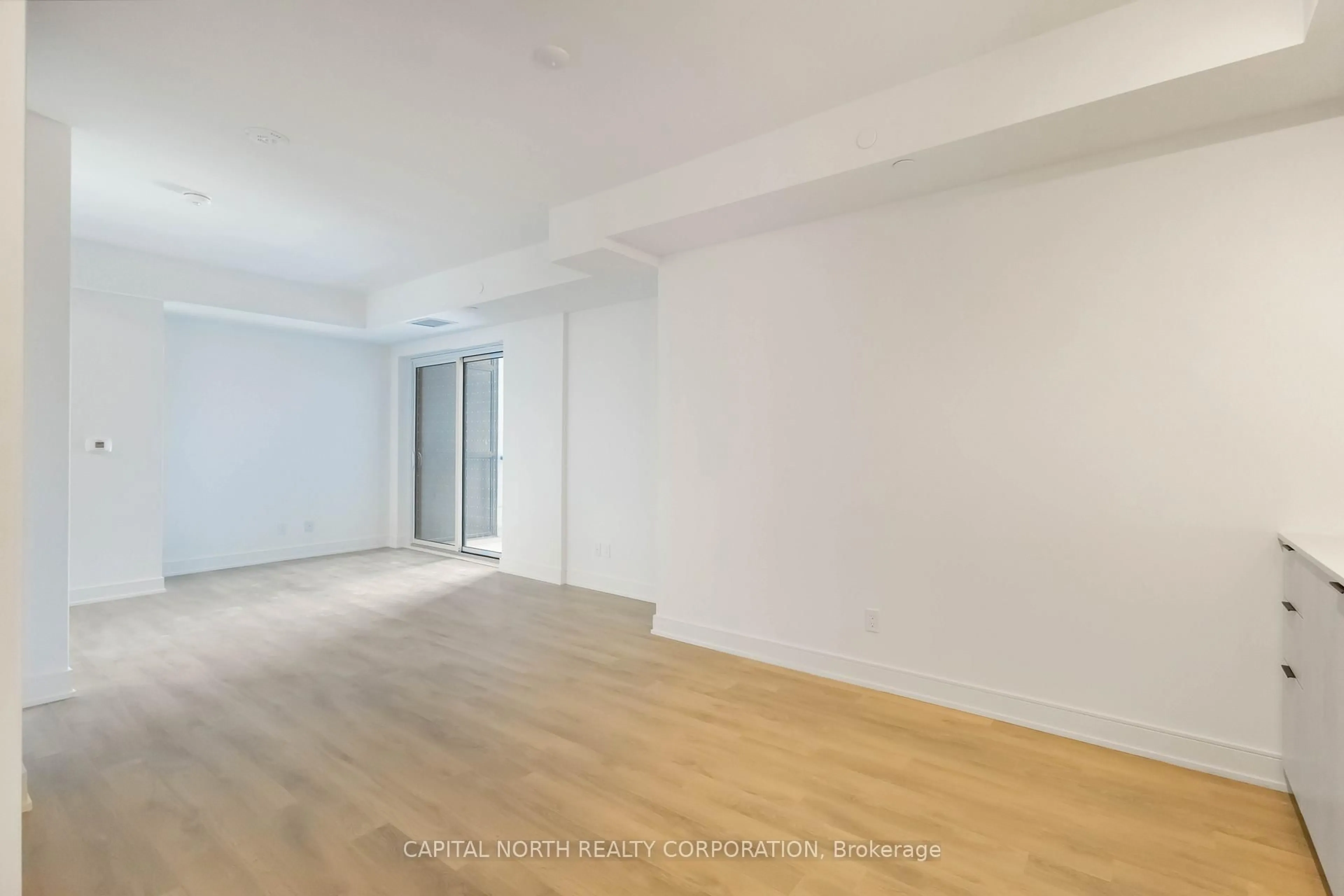 A pic of a room for 1350 Ellesmere Rd #527, Toronto Ontario M1P 0G6