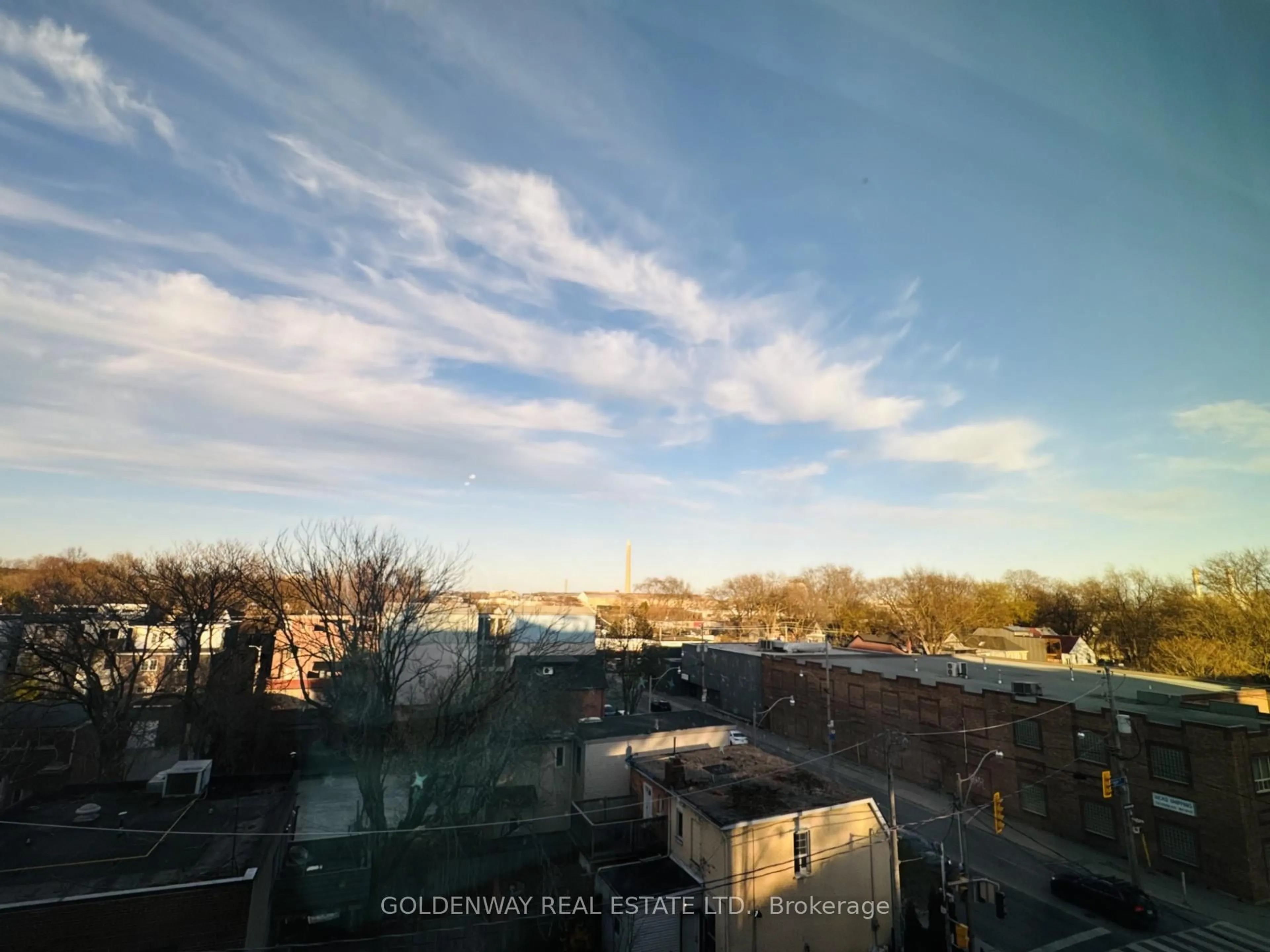 Blurry image for 150 Logan Ave #541, Toronto Ontario M4M 0E4