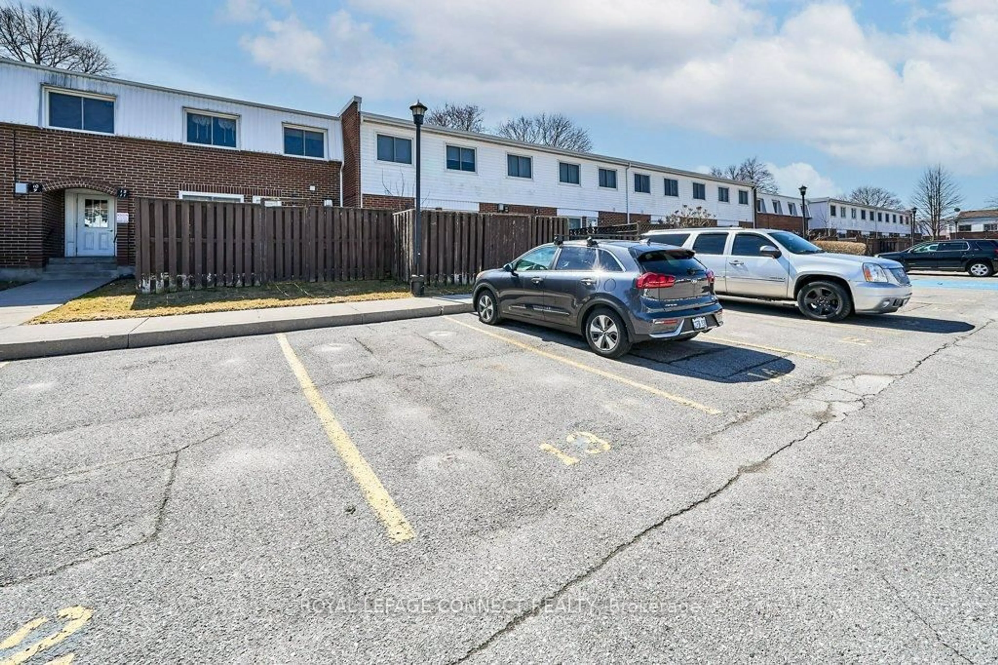 A pic from outside/outdoor area/front of a property/back of a property/a pic from drone, street for 1010 Glen St #13, Oshawa Ontario L1J 6J2