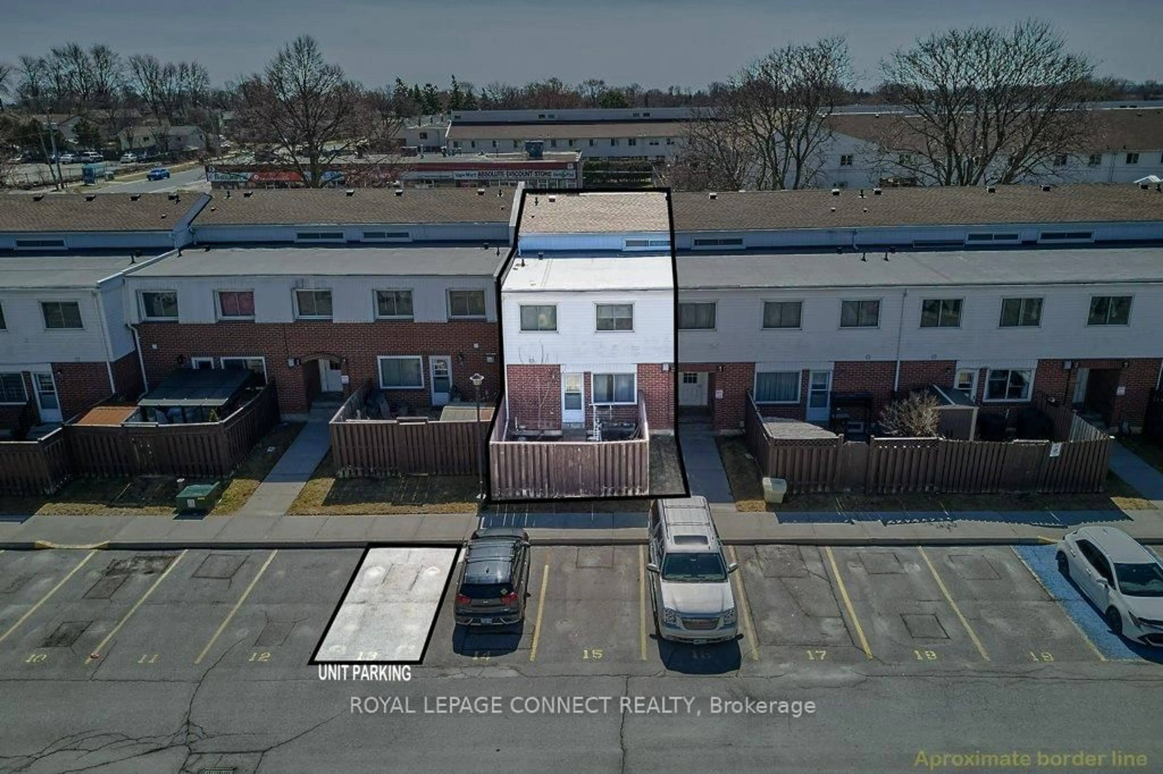 A pic from outside/outdoor area/front of a property/back of a property/a pic from drone, building for 1010 Glen St #13, Oshawa Ontario L1J 6J2