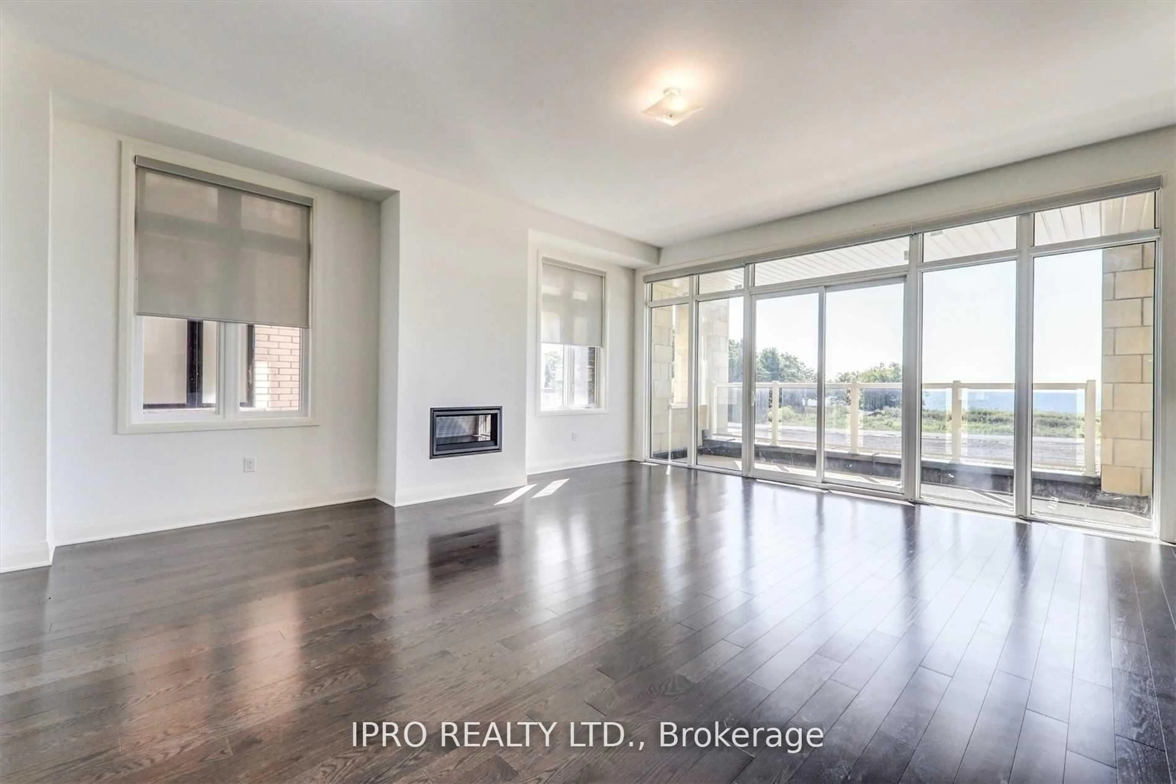 A pic of a room for 215 Port Darlington Rd, Clarington Ontario L1C 4A7