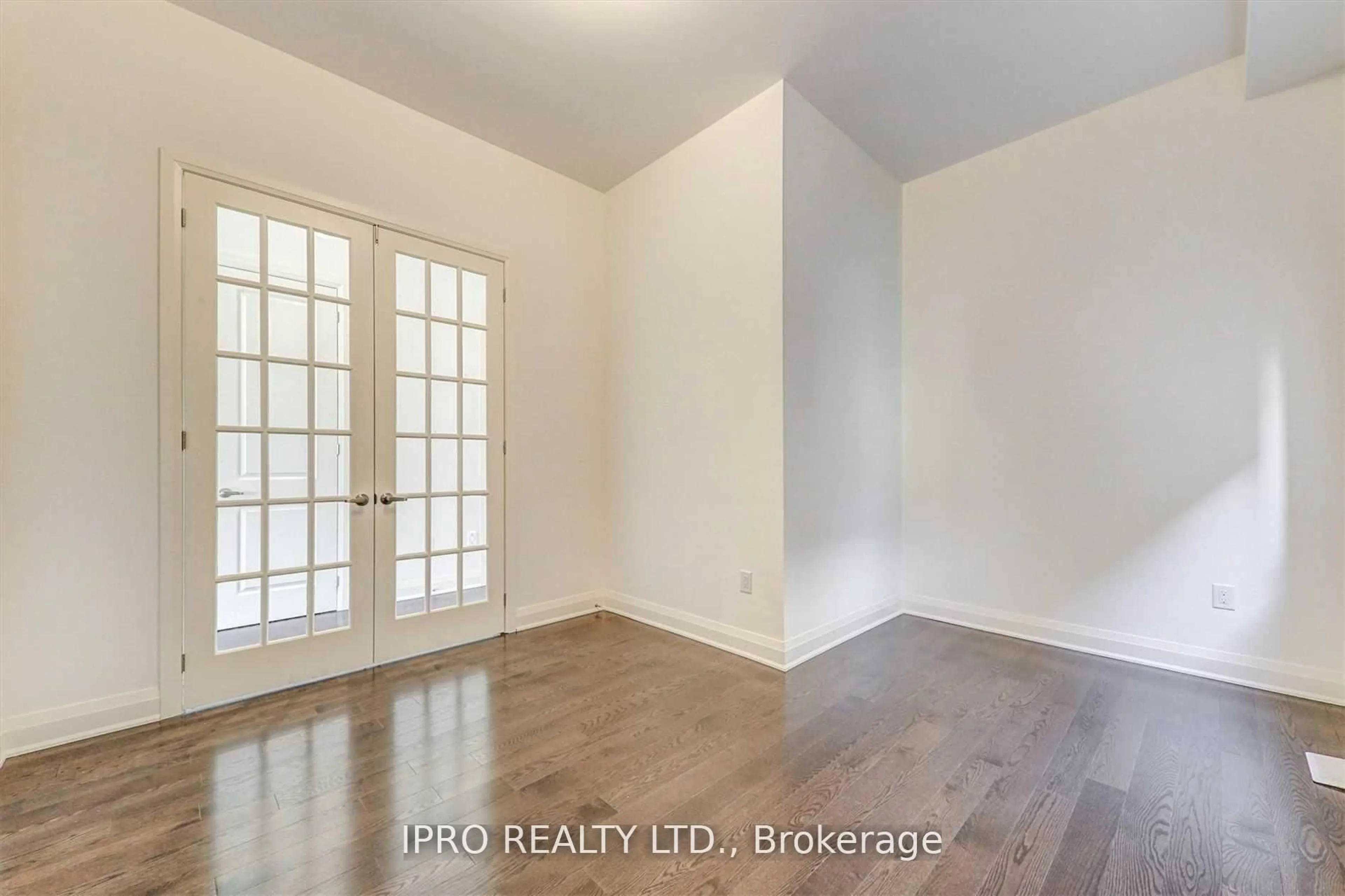 Unknown for 215 Port Darlington Rd, Clarington Ontario L1C 4A7