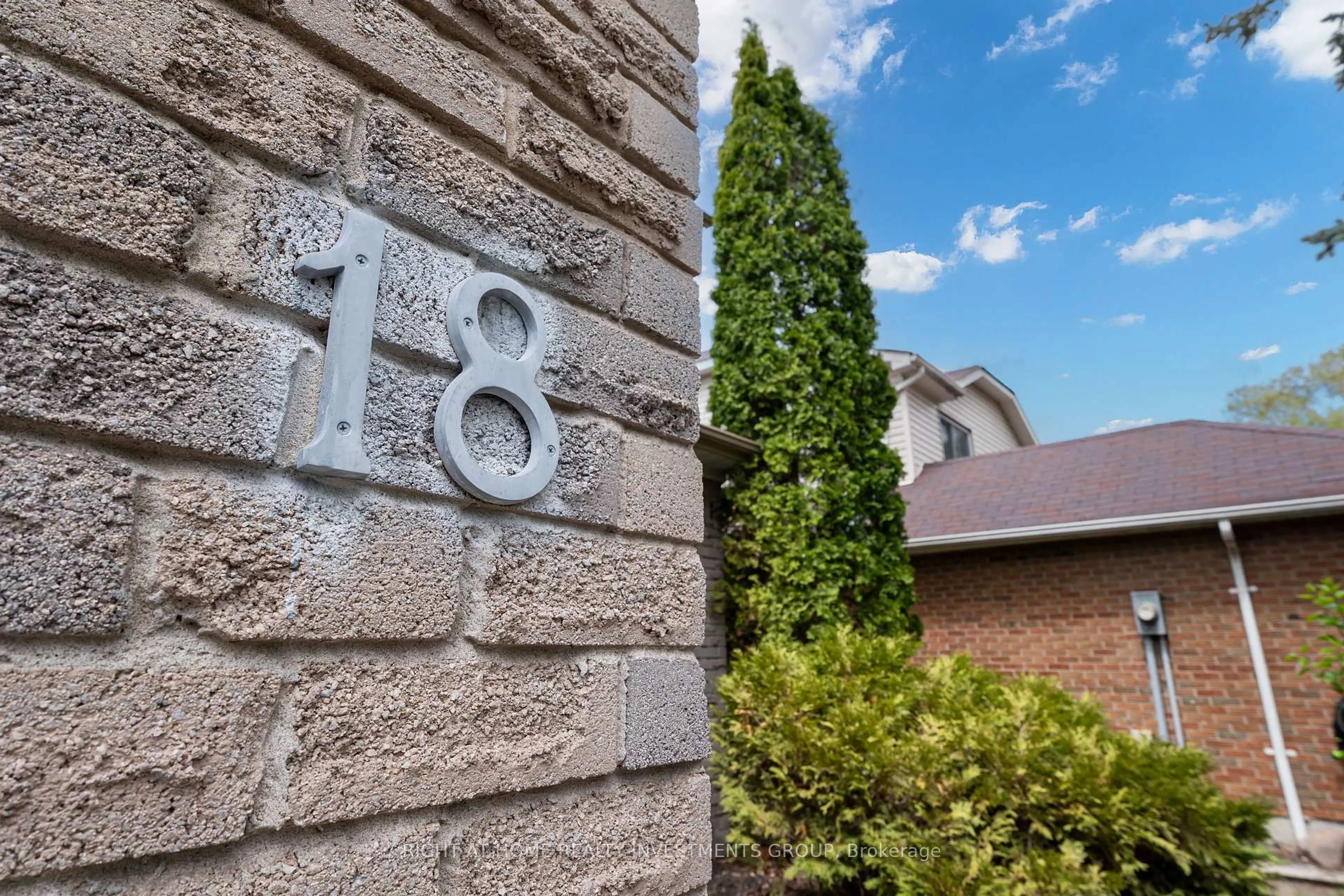 Home with brick exterior material, street for 18 Goodfellow St, Whitby Ontario L1P 1C4