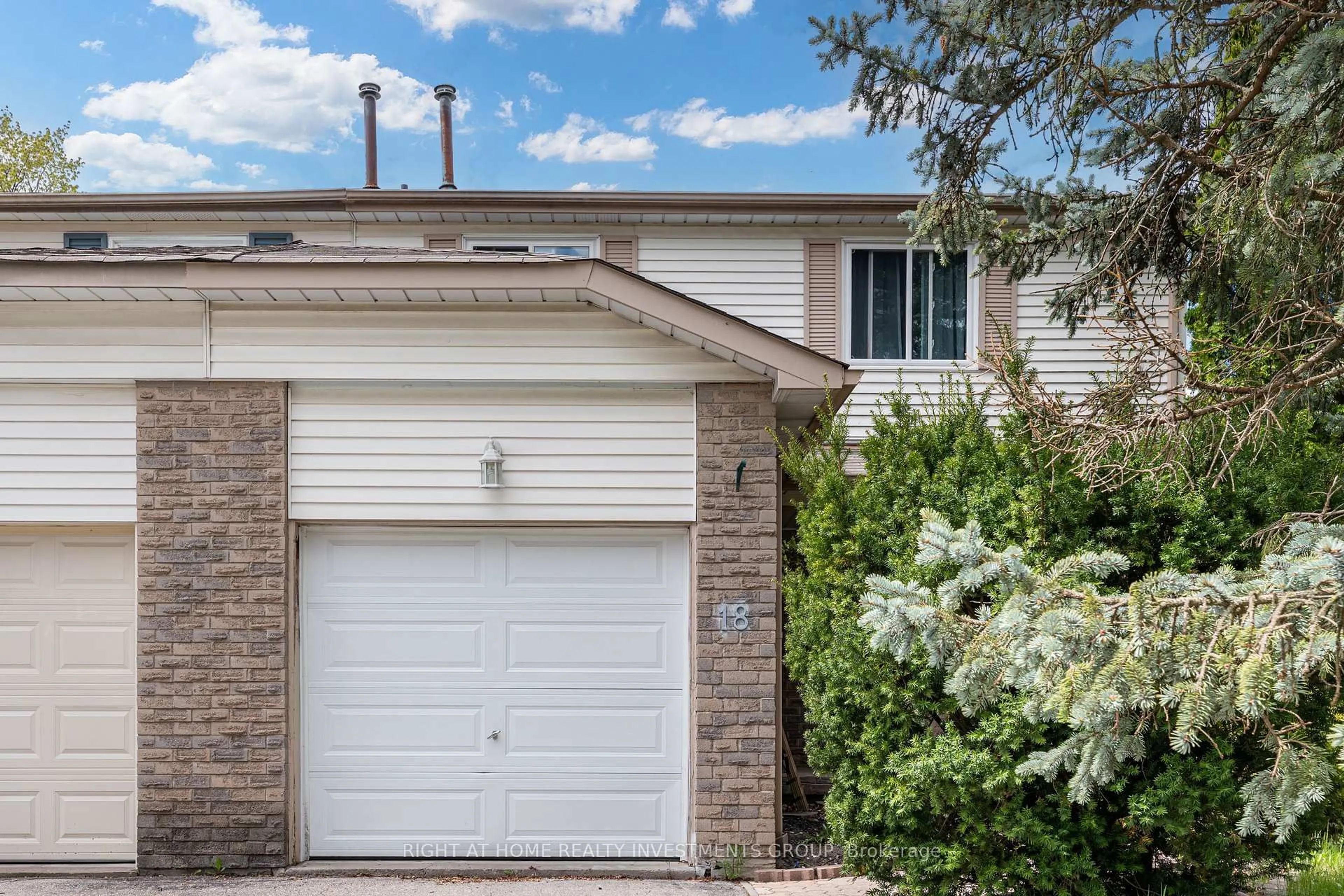 Home with brick exterior material, street for 18 Goodfellow St, Whitby Ontario L1P 1C4