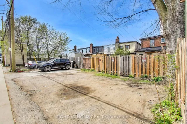 Primary image of 17 Weymouth Ave