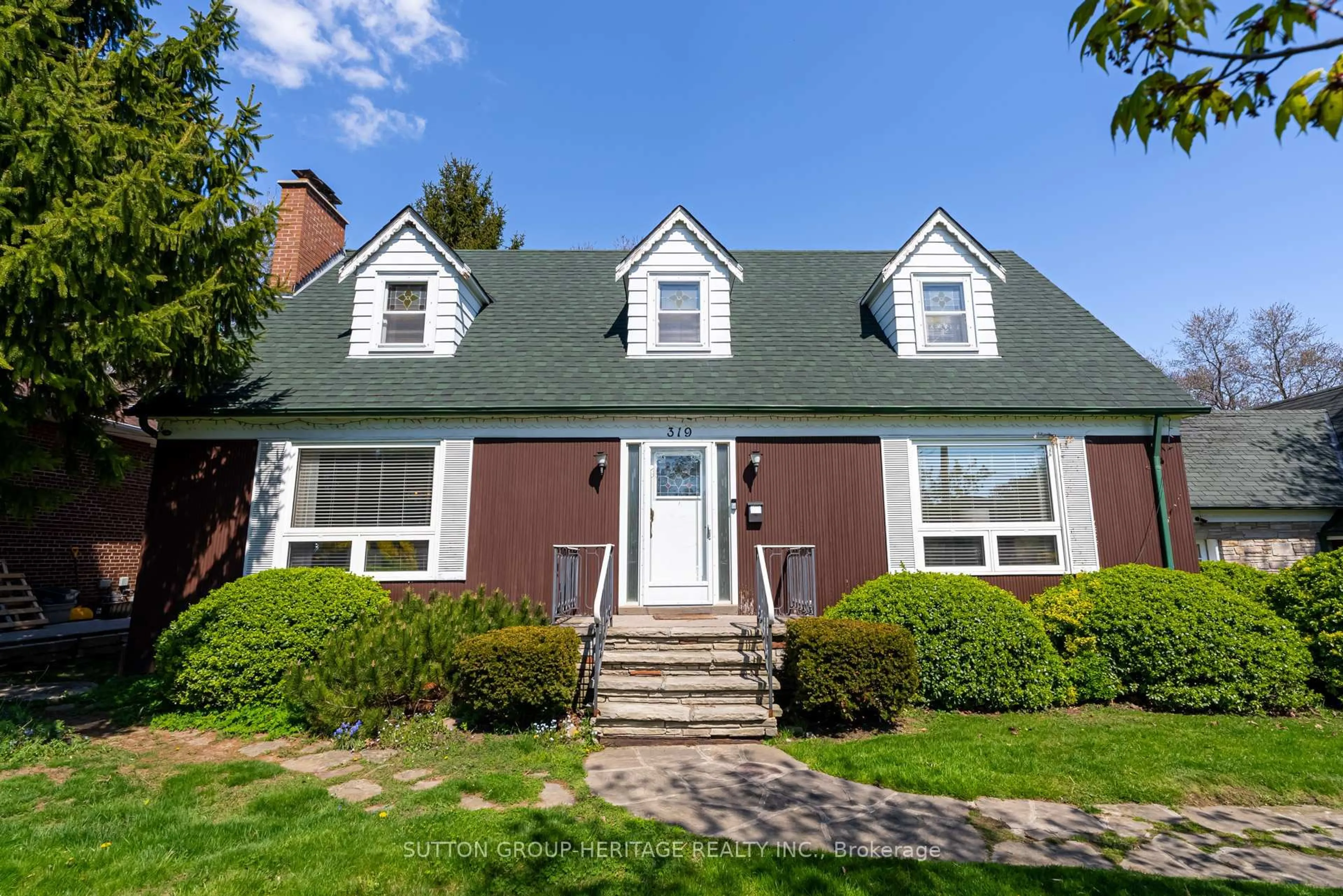 Home with vinyl exterior material, street for 319 Centennial Rd, Toronto Ontario M1C 2A4