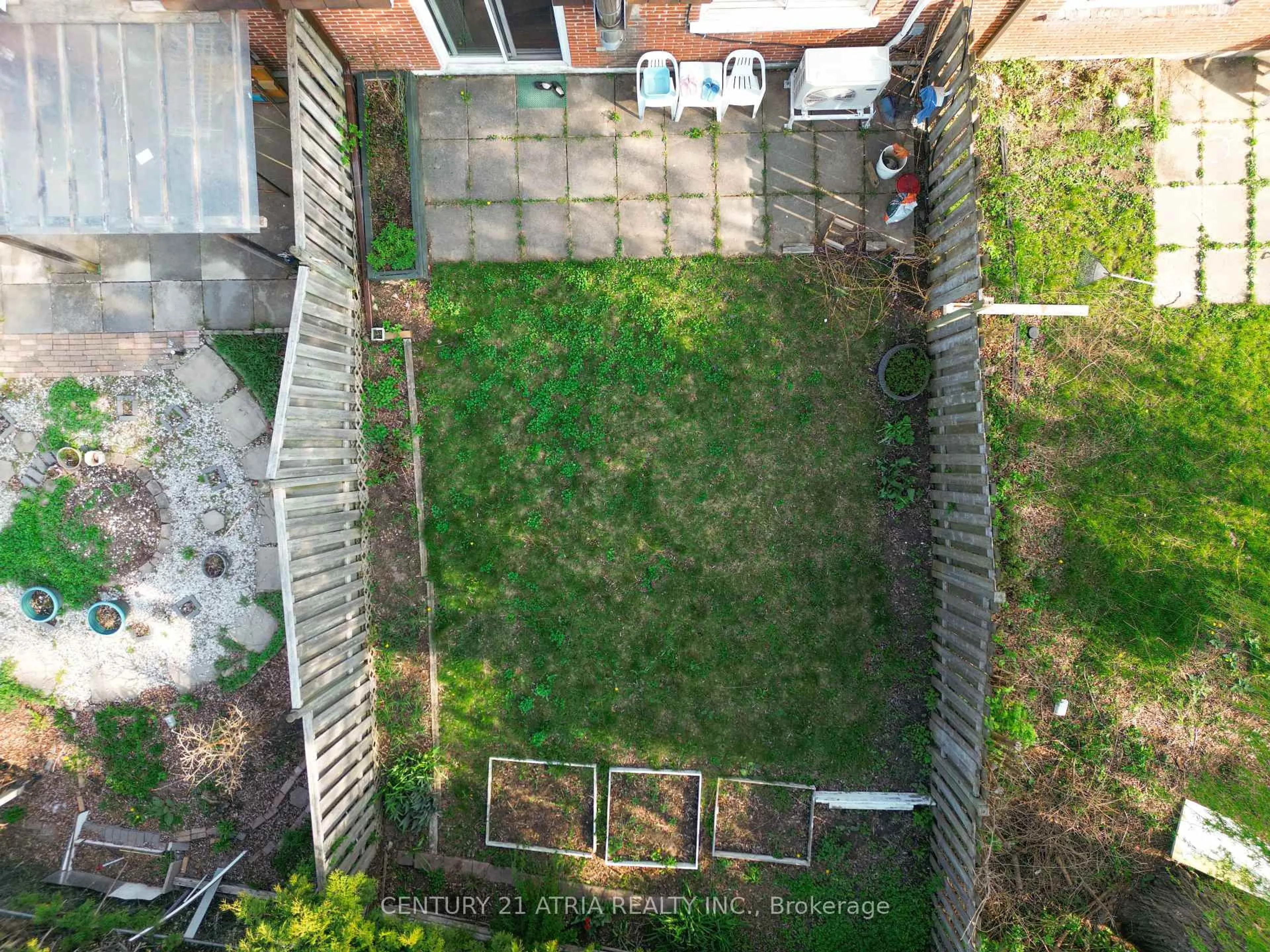 A pic from outside/outdoor area/front of a property/back of a property/a pic from drone, city buildings view from balcony for 61 Wiggens Crt, Toronto Ontario M1B 1K3