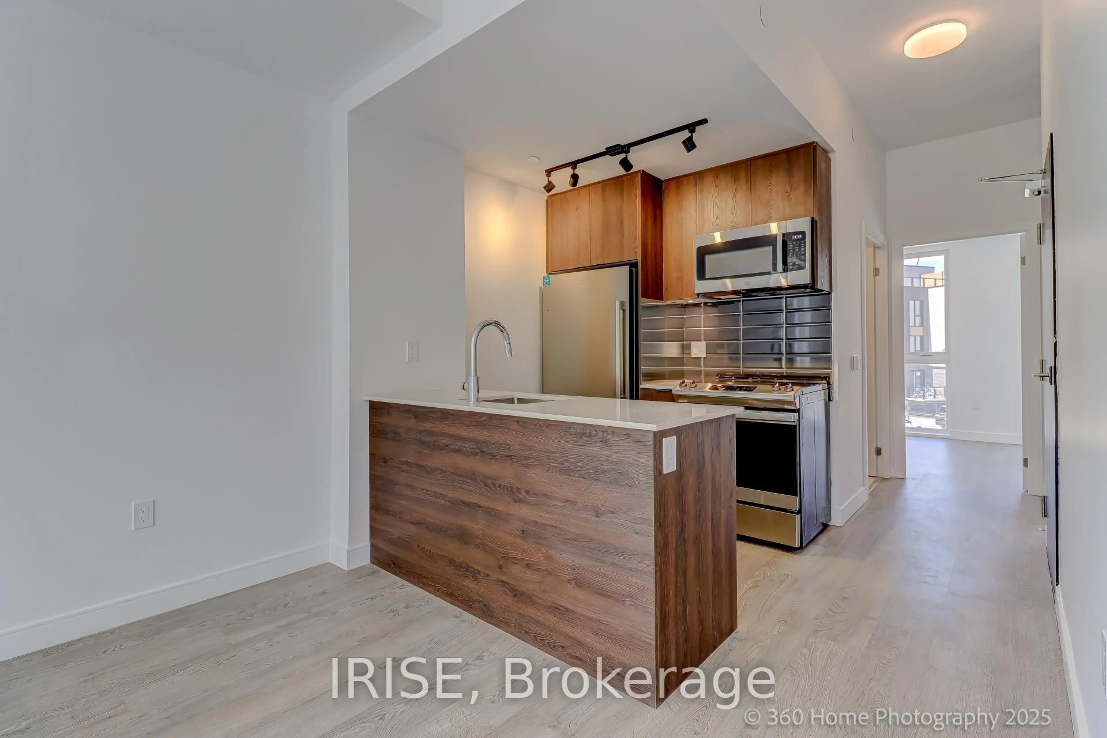 Open concept kitchen, unknown for 168 CLONMORE Ave, Toronto Ontario M1N 1Y1