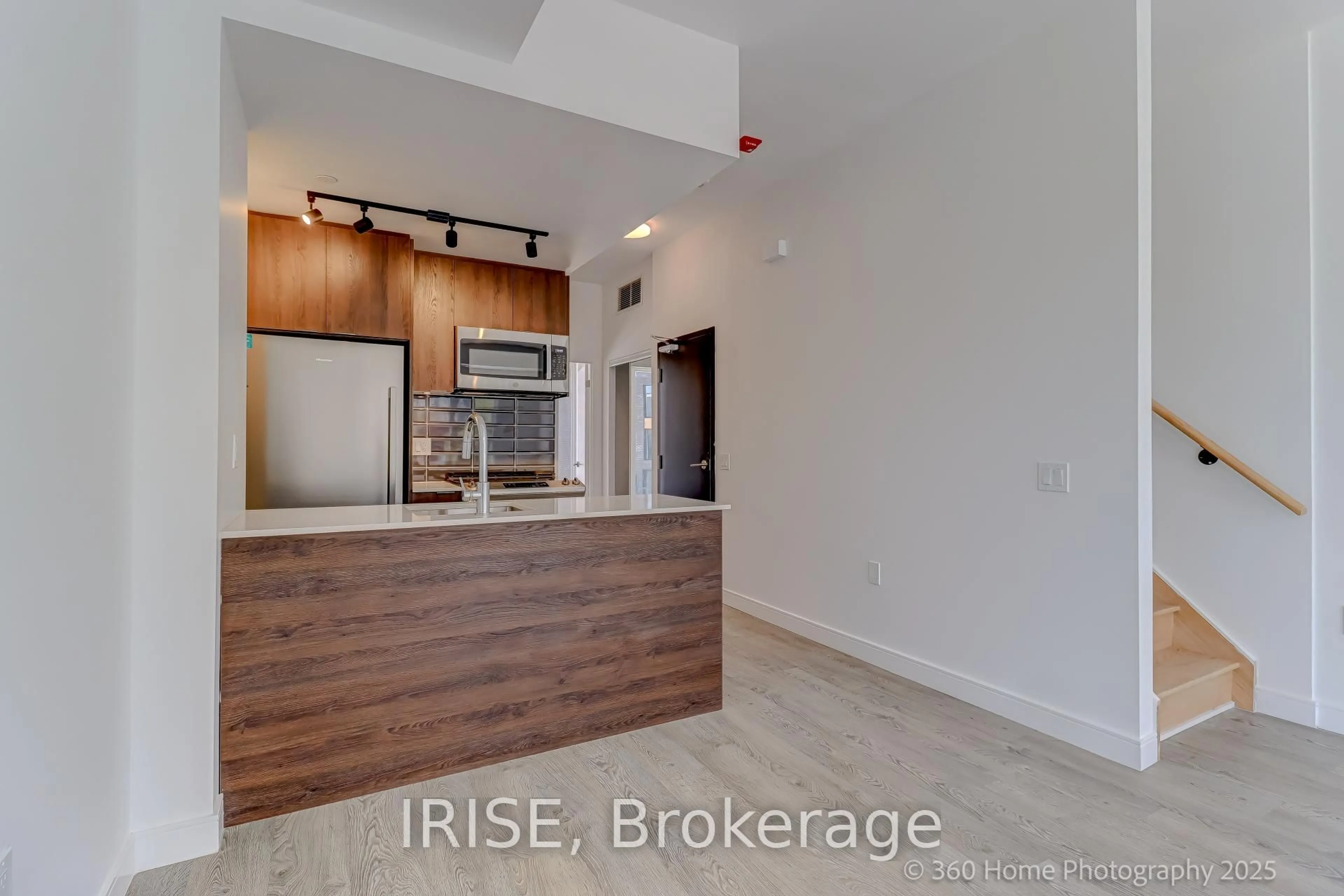 Open concept kitchen, unknown for 168 CLONMORE Ave, Toronto Ontario M1N 1Y1