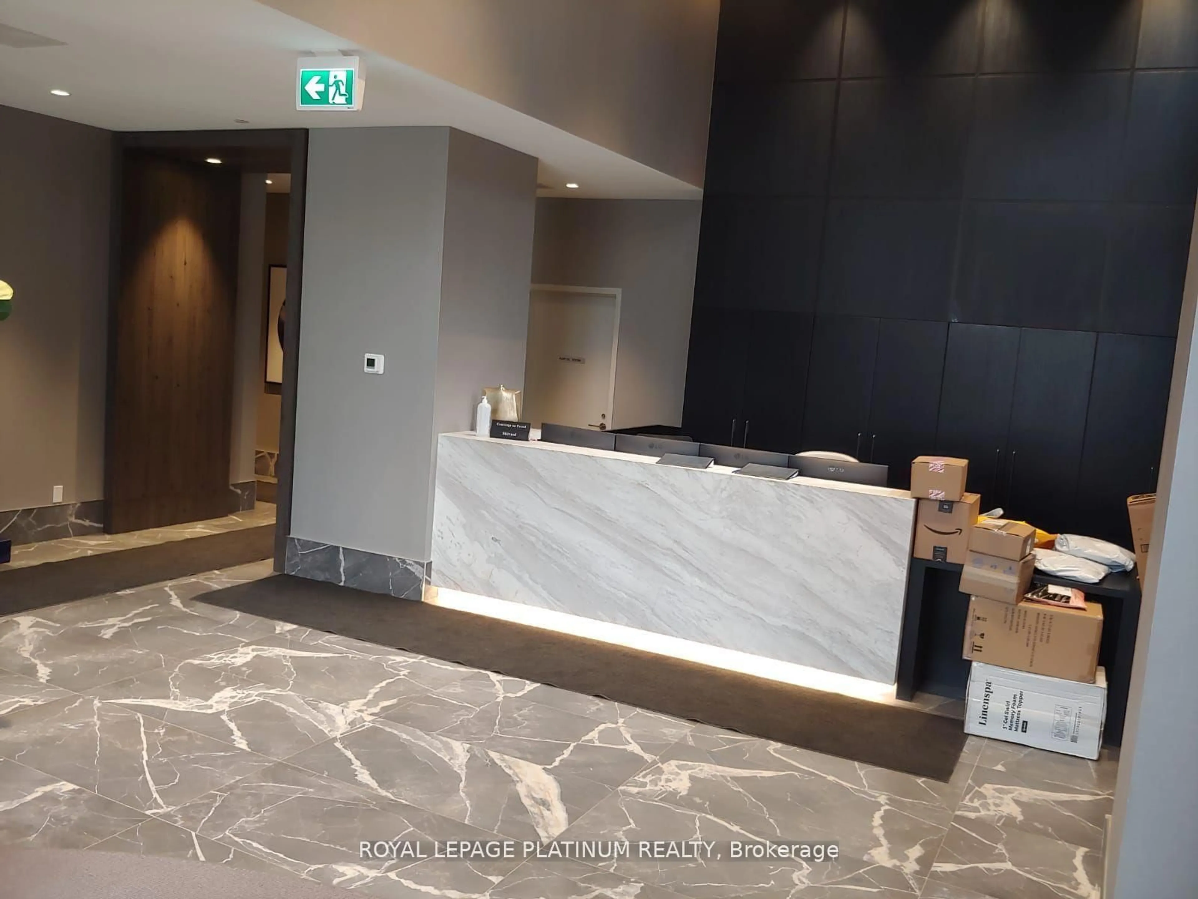 Indoor foyer for 286 Main St #1706, Toronto Ontario M4C 0B3