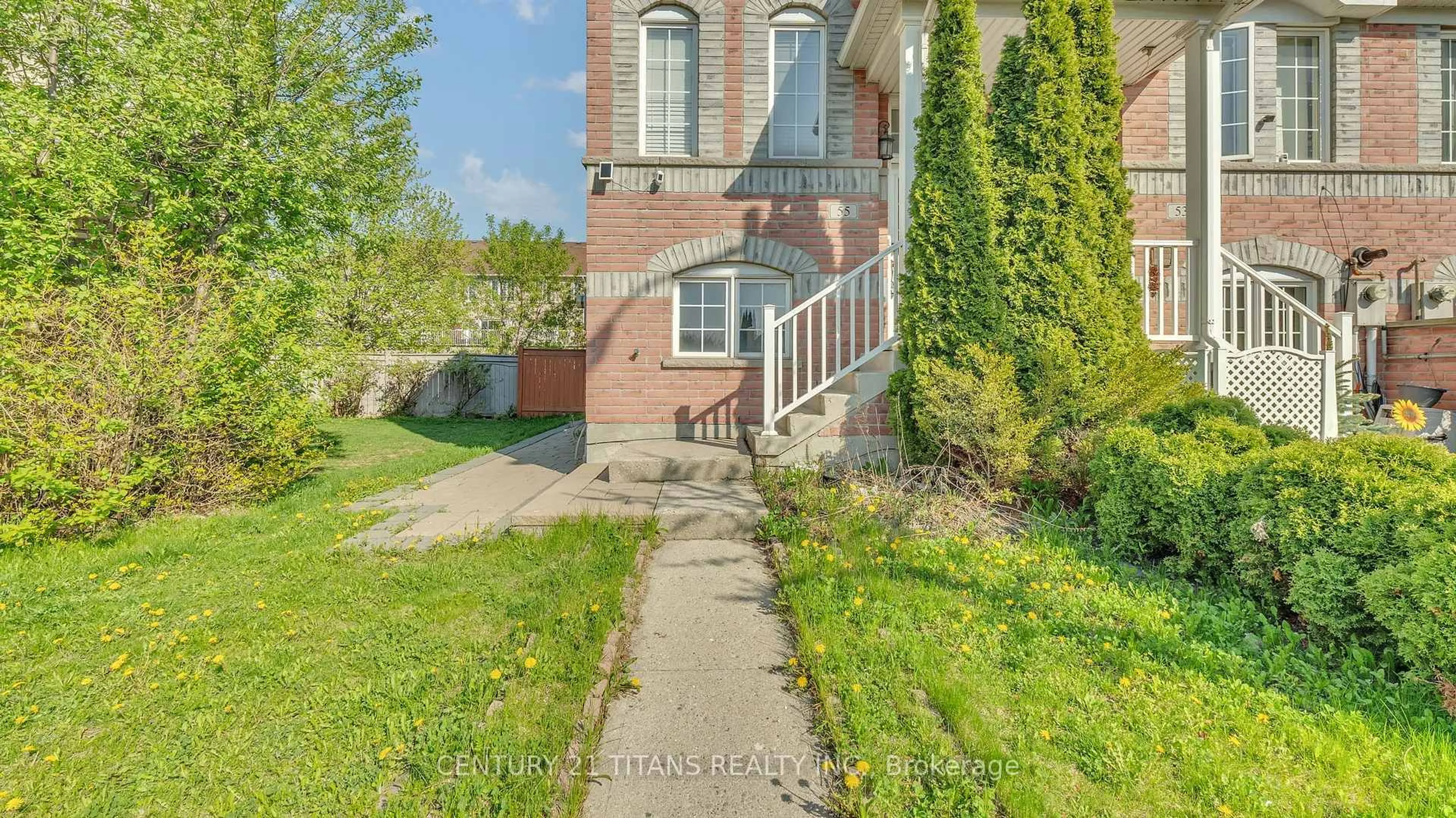 A pic from outside/outdoor area/front of a property/back of a property/a pic from drone, street for 55 Wilkes Cres, Toronto Ontario M1L 0B4