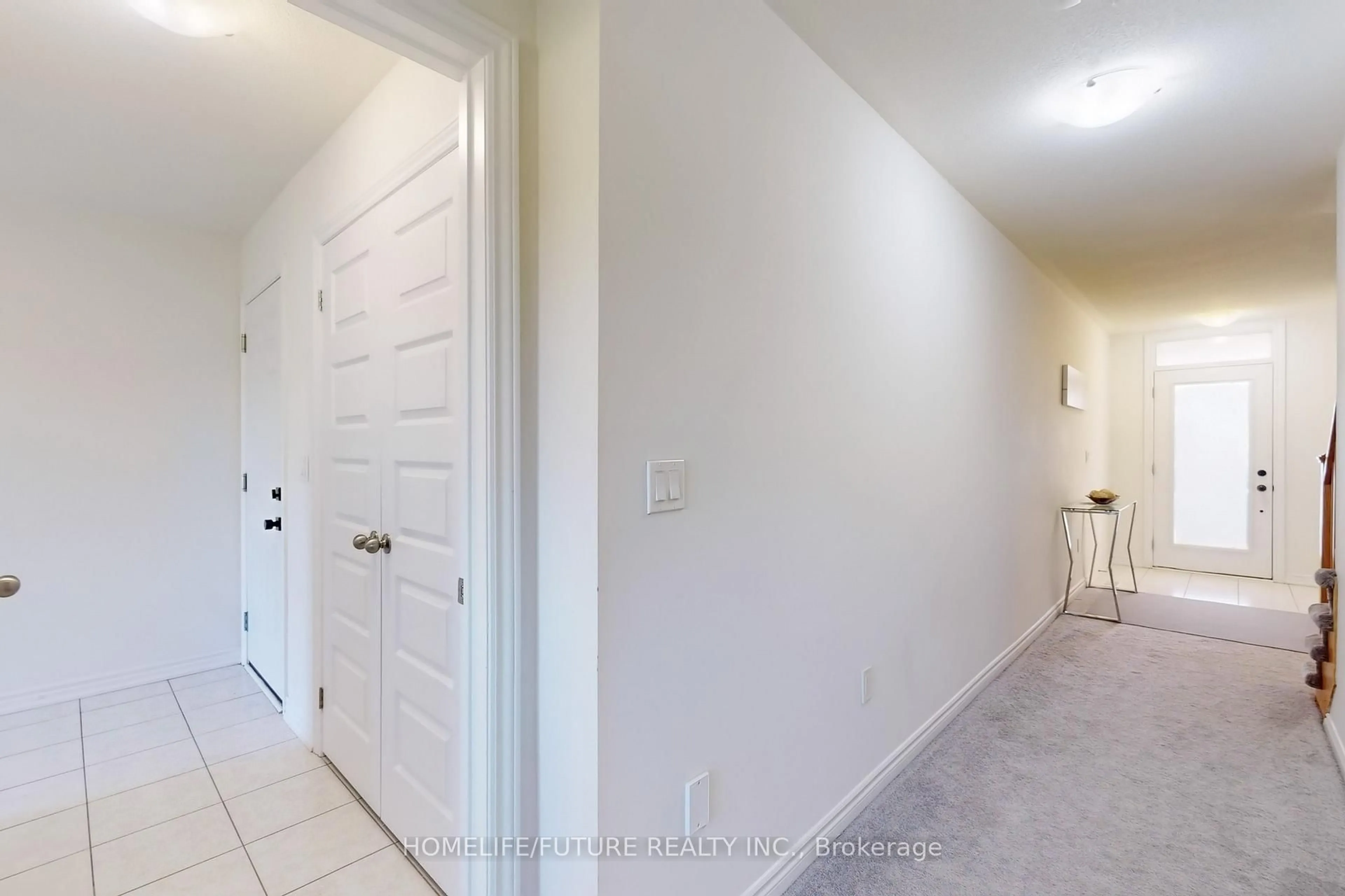Indoor entryway for 954 Kicking Horse Path #30, Oshawa Ontario L1J 0B4