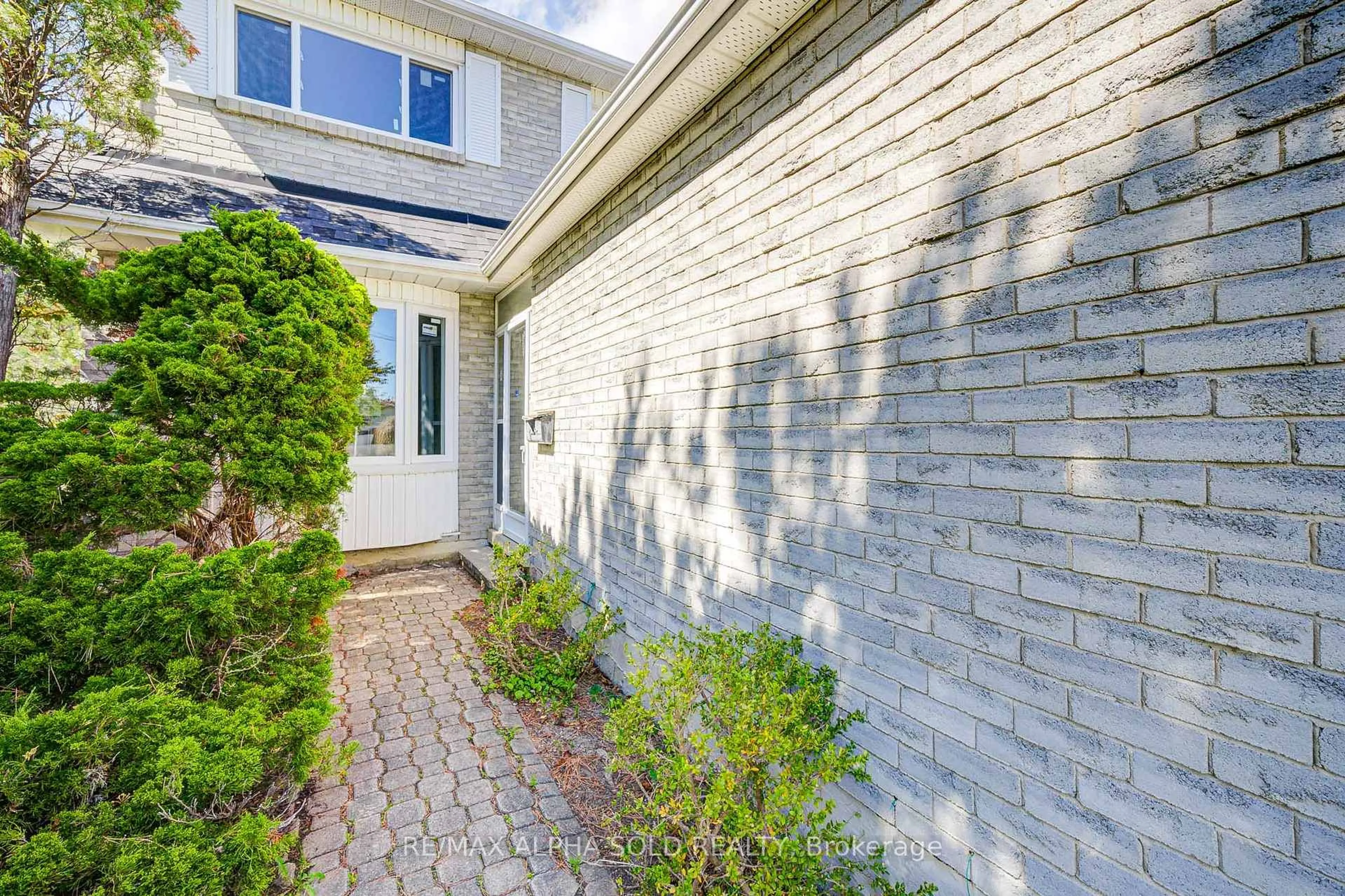 Home with brick exterior material, street for 158 Ingleton Blvd, Toronto Ontario M1V 1Z8