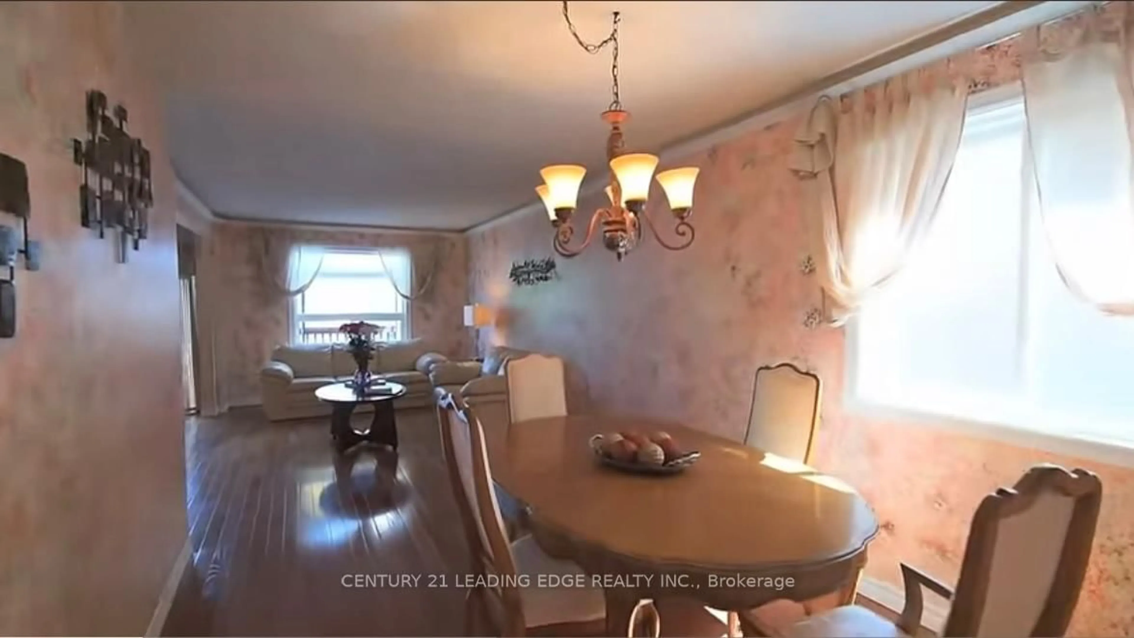 Dining room, wood/laminate floor for 47 Hewitt Cres, Ajax Ontario L1S 7A6