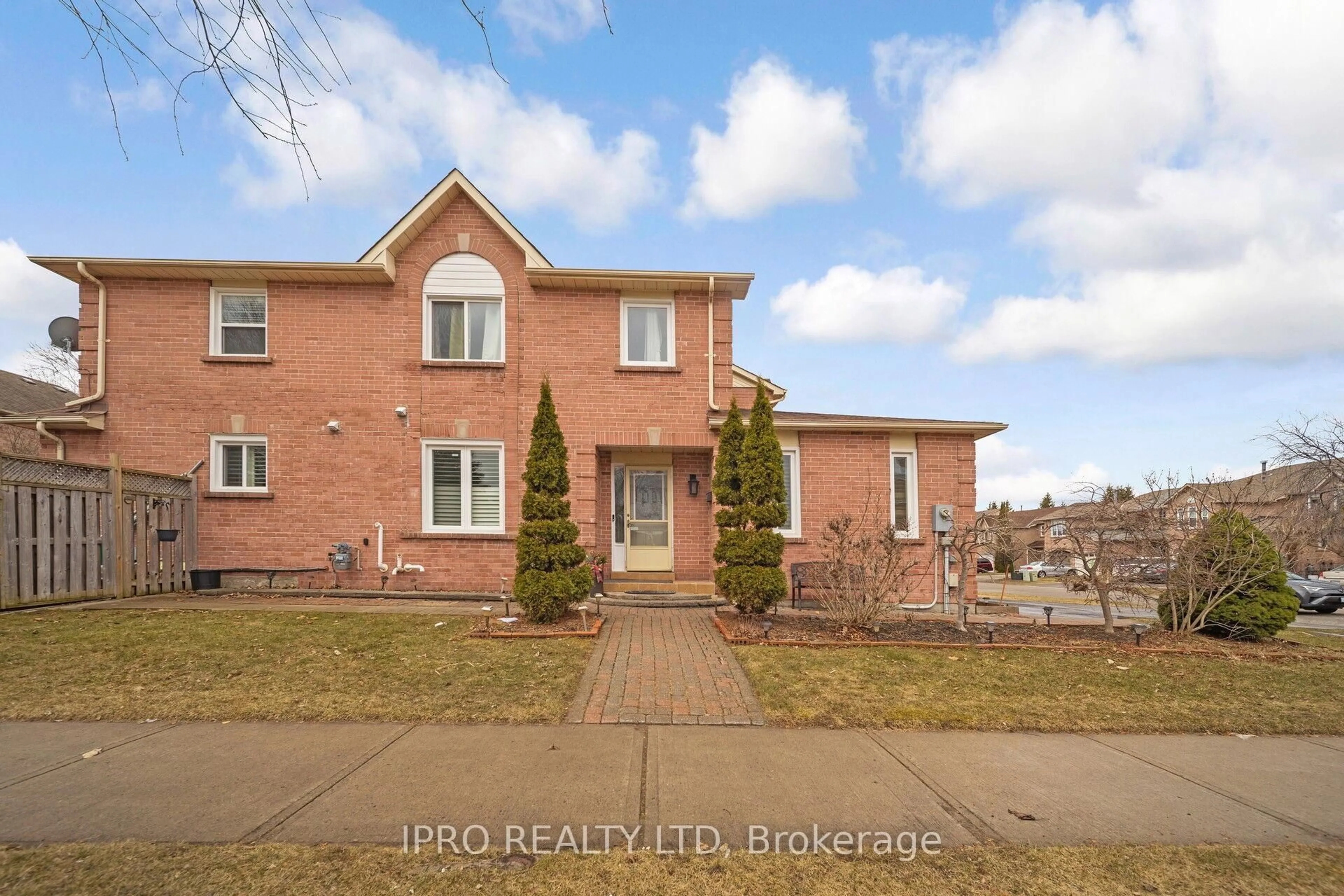 Home with brick exterior material, street for 101 Timber Mill Ave, Whitby Ontario L1R 2H4