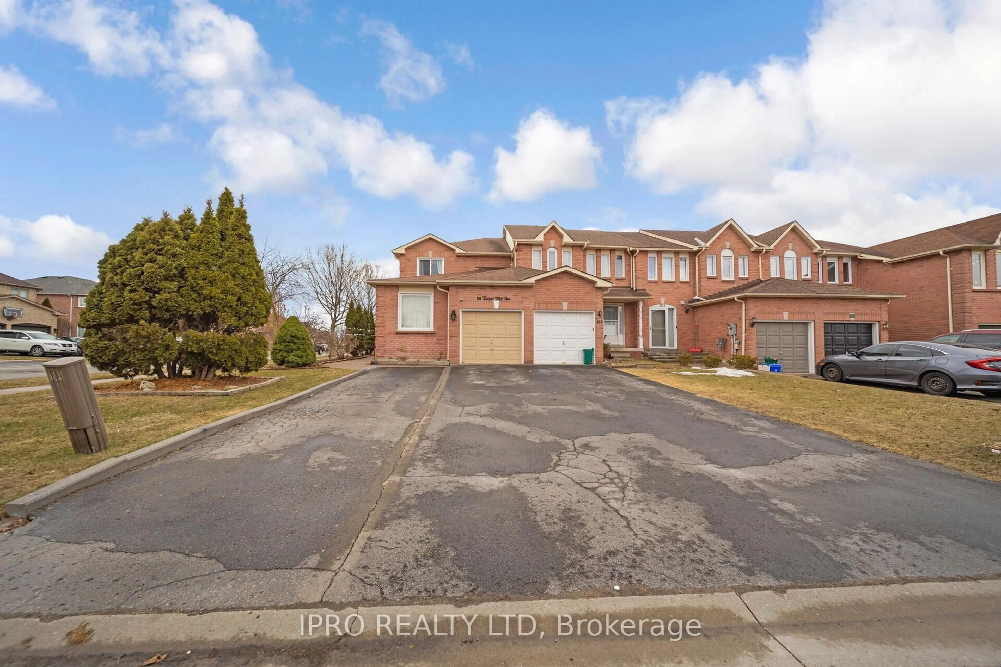 A pic from outside/outdoor area/front of a property/back of a property/a pic from drone, street for 101 Timber Mill Ave, Whitby Ontario L1R 2H4