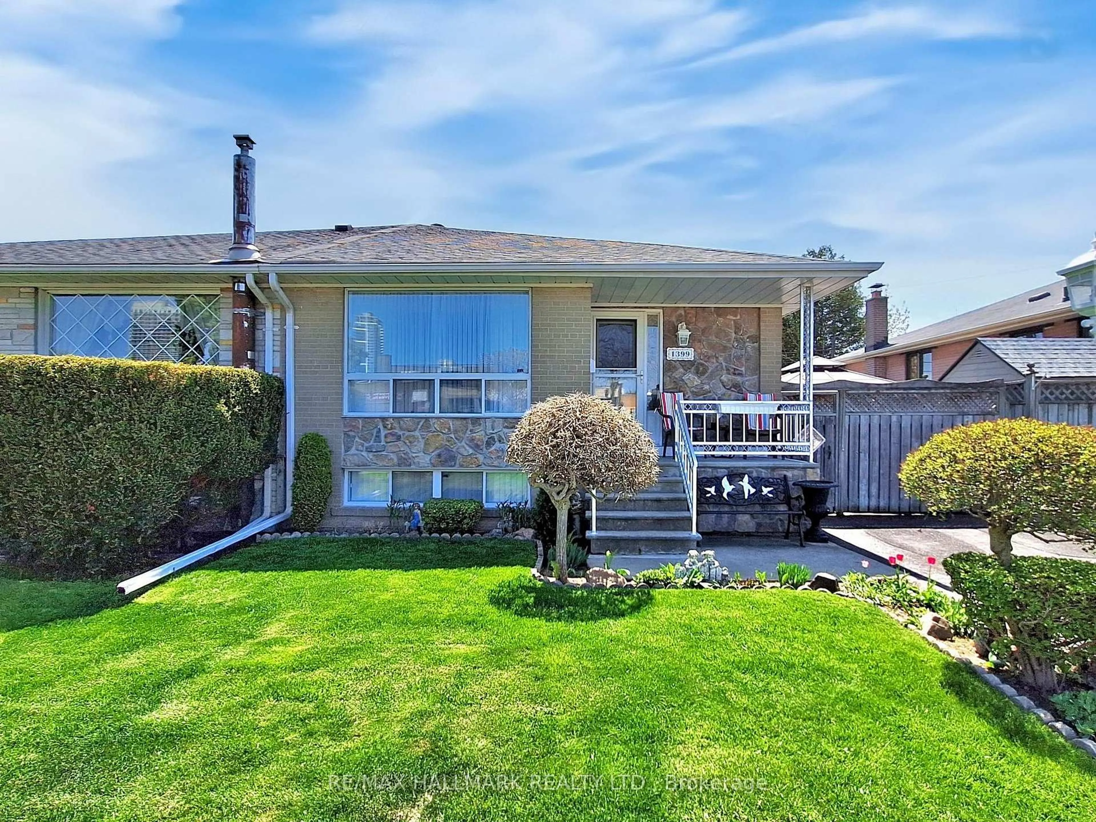 Unknown for 1399 Garvolin Ave, Pickering Ontario L1W 1J7