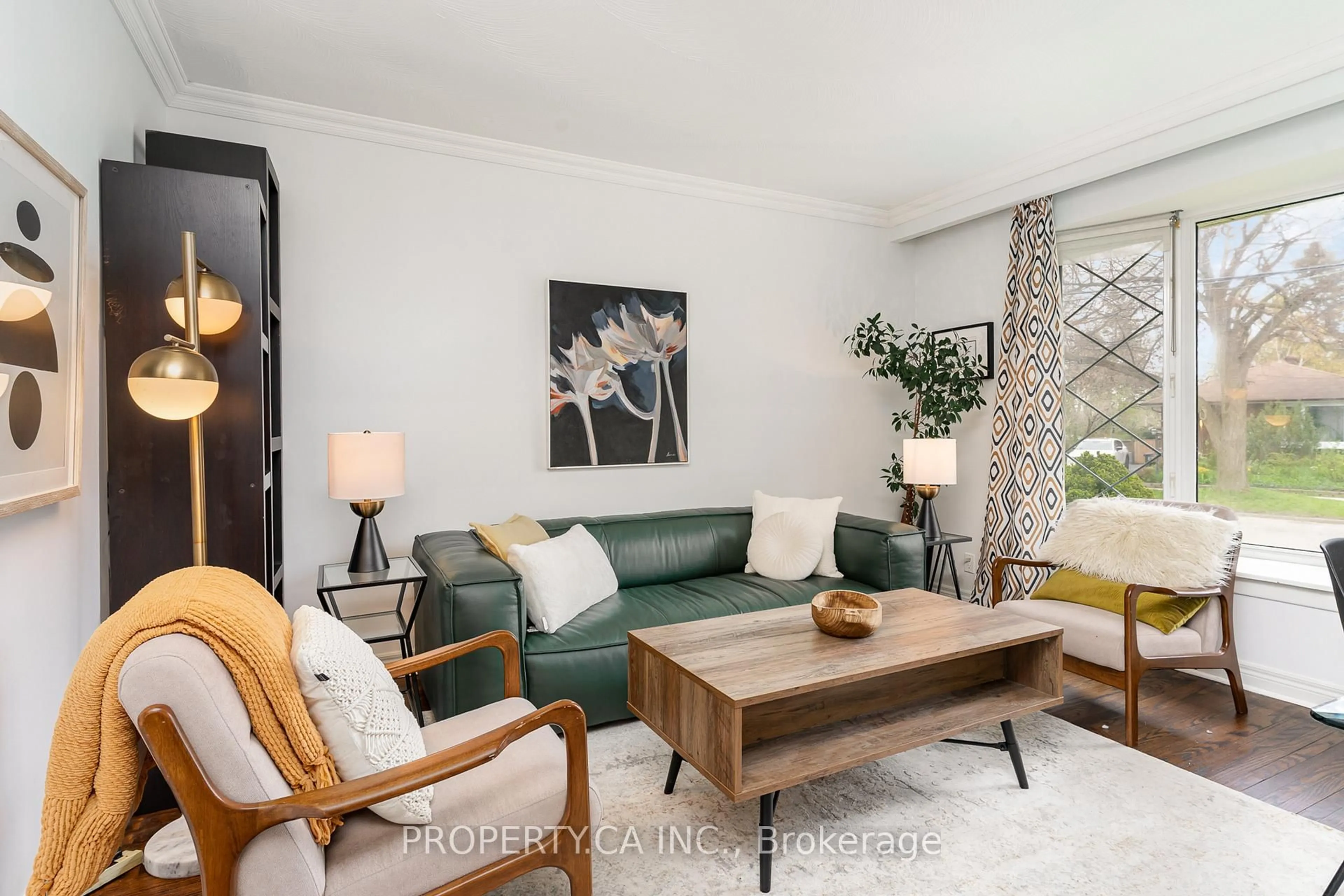 Living room with furniture, unknown for 42 Fintona Ave, Toronto Ontario M1E 1V3