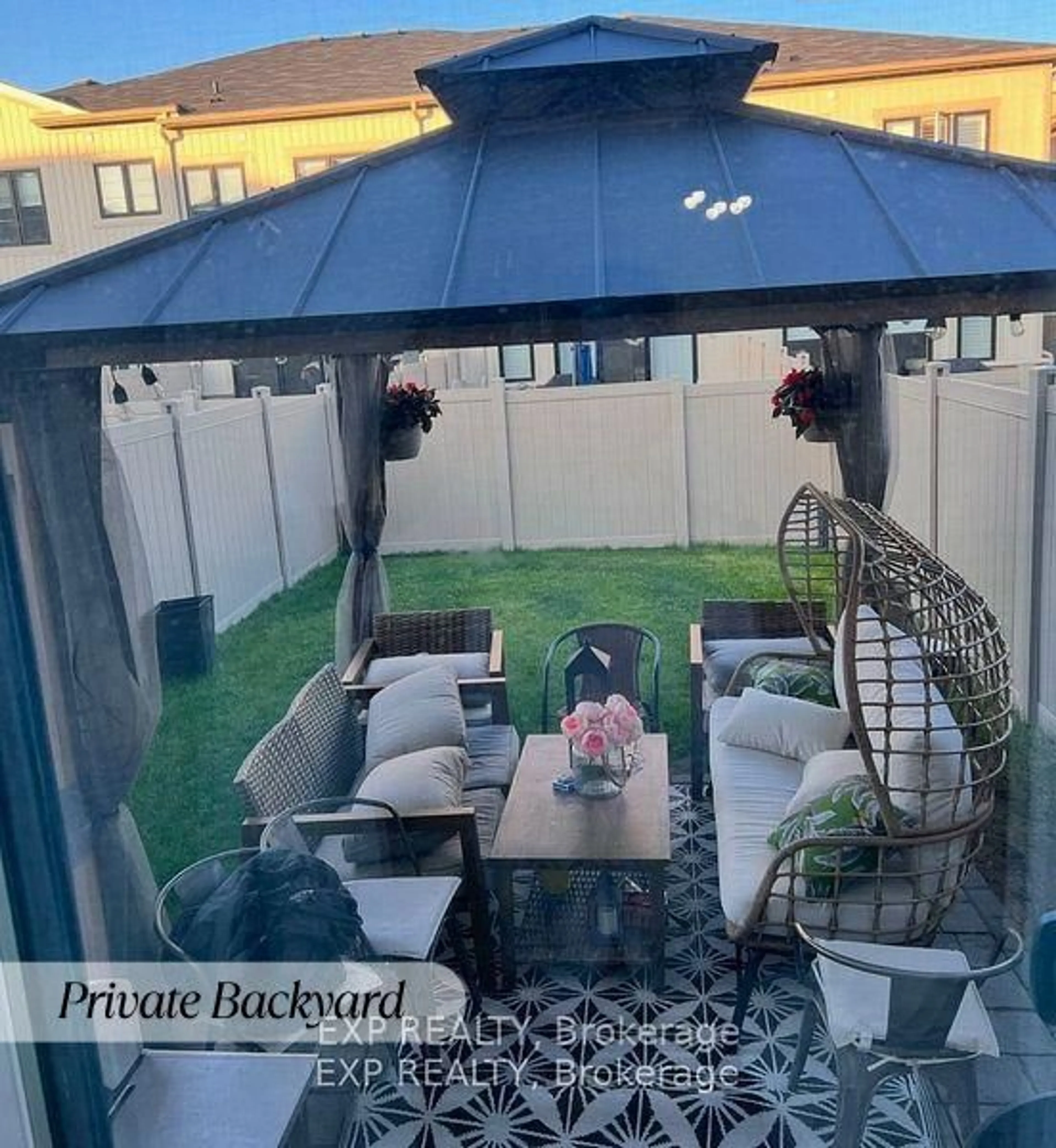 Patio, street for 33 Queen Alexandra Lane, Clarington Ontario L1C 3K7